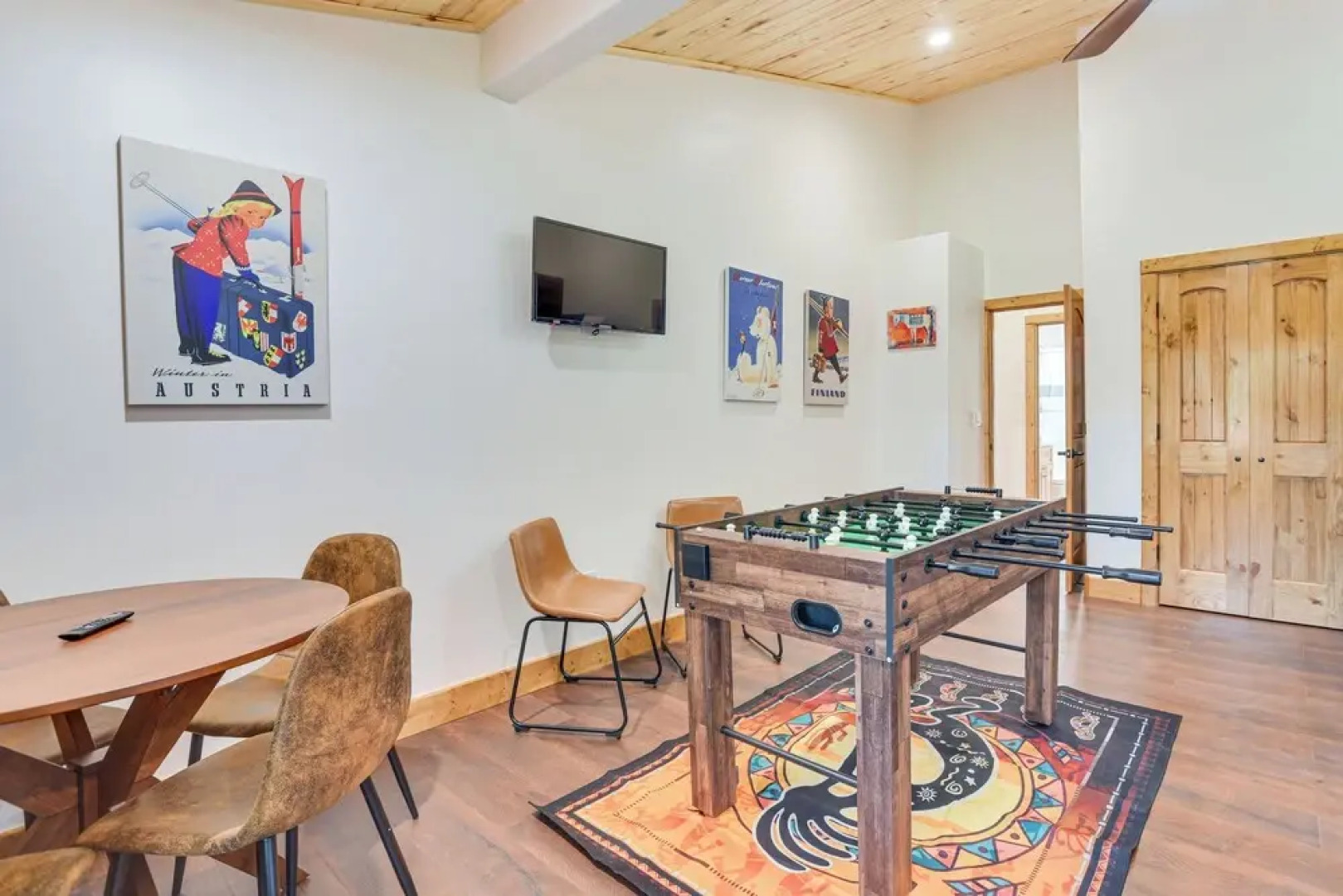 3 Mi to Resort: Year-round Angel Fire Getaway!