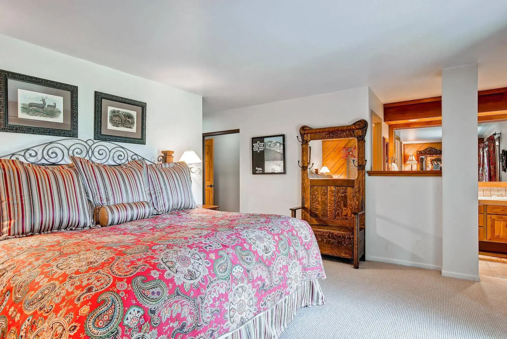 Ridgepoint Townhomes by East West Hospitality