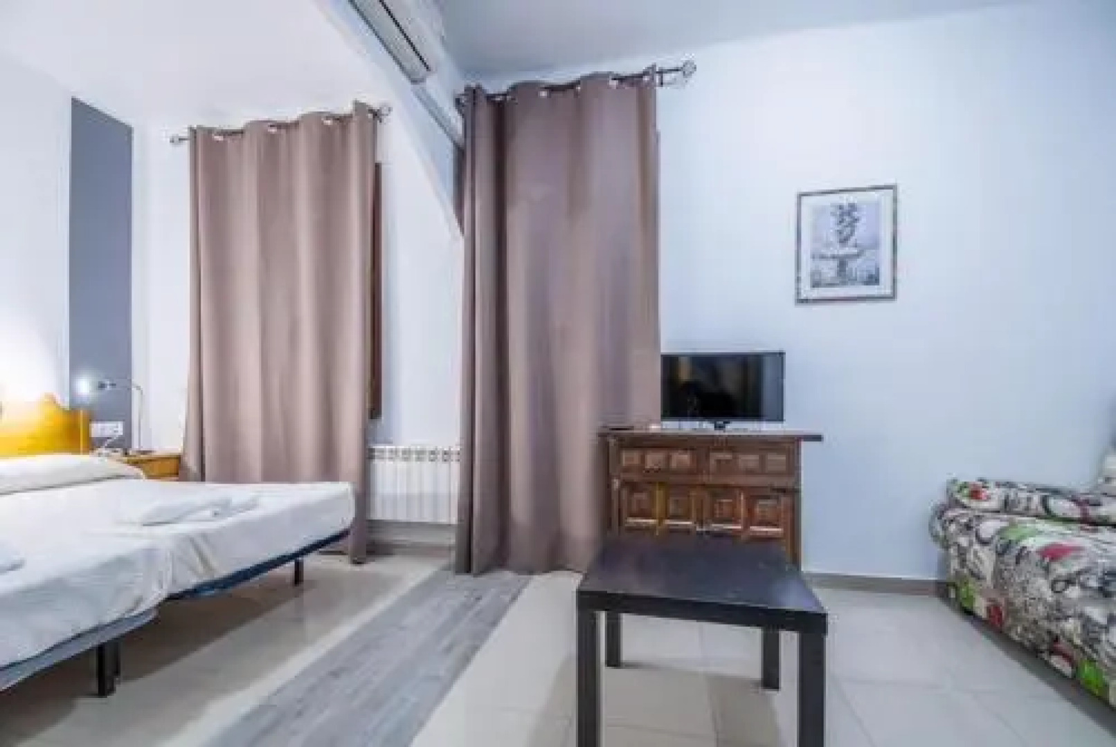 Hostal Nuevo Milán I