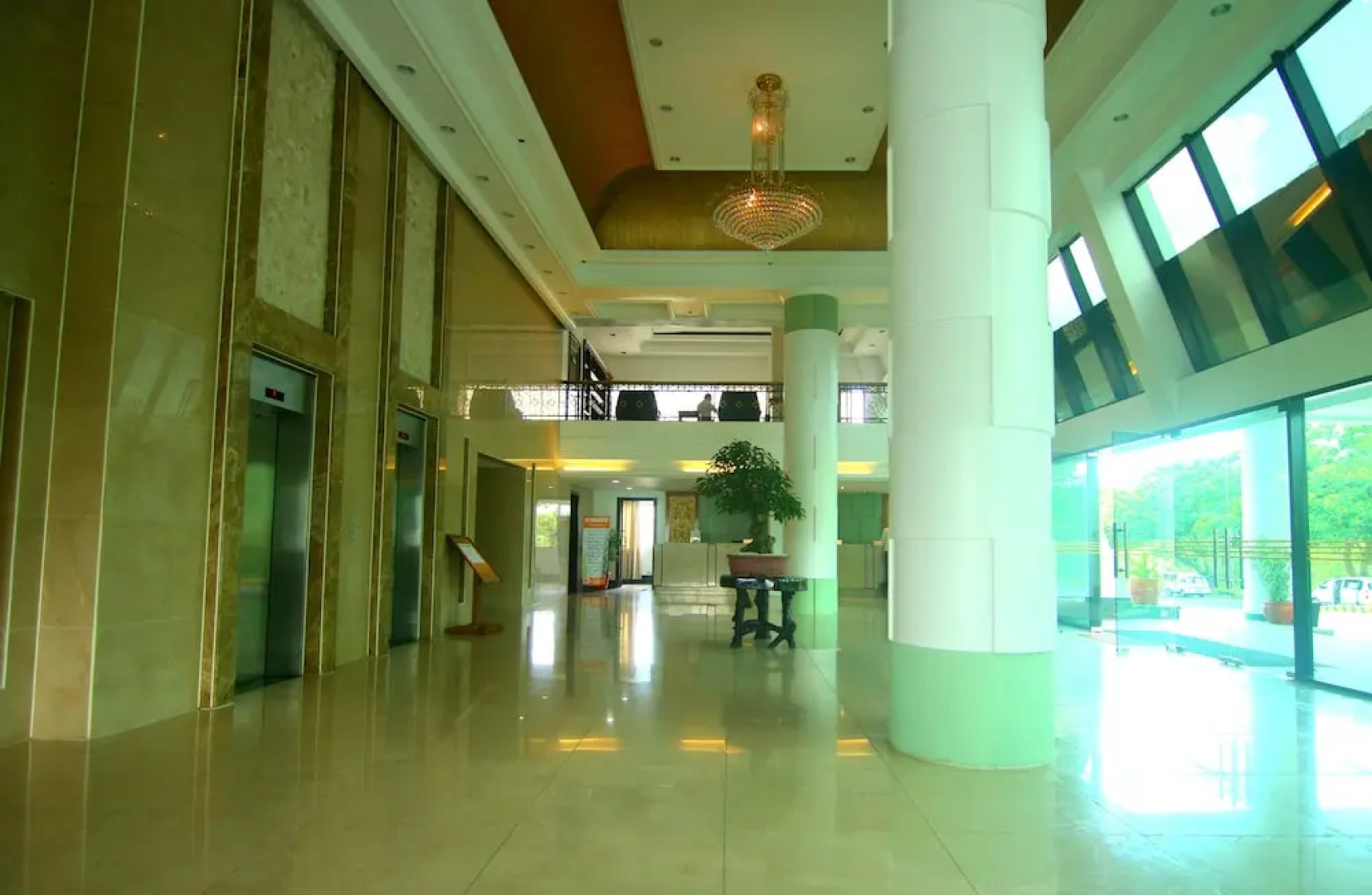 KC Hillcrest Hotel and Golf Club