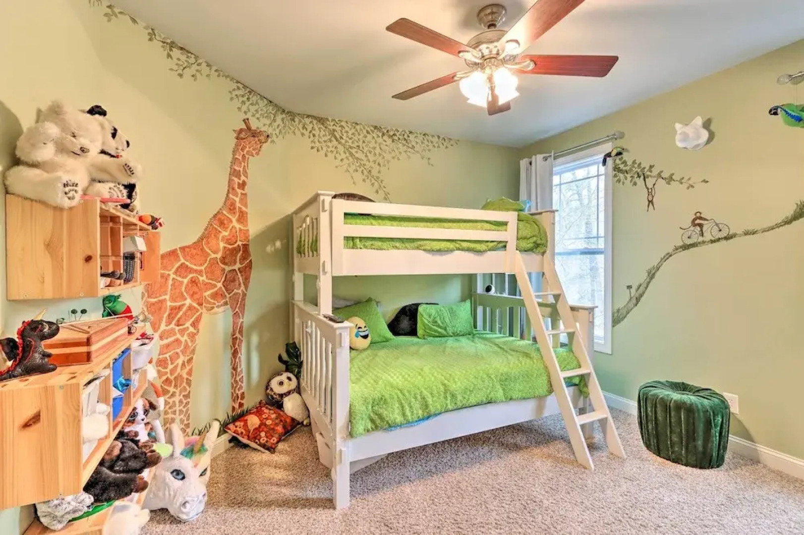 Lake Access: Waleska House w/ Floating Dock!