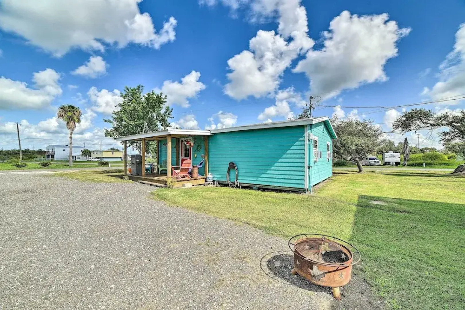 4 Mi to Beach & Fishing: Rockport Cottage w/ Deck!