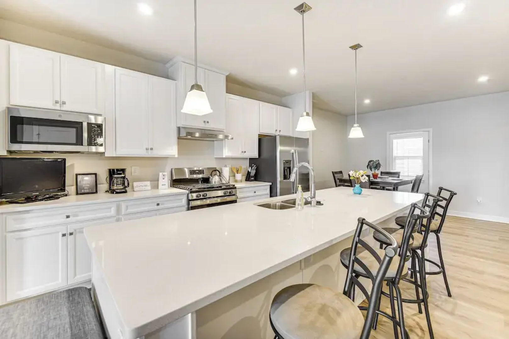 Beautiful Family Retreat By Pasquotank River!