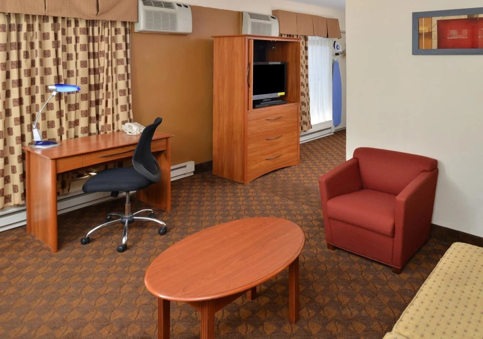 Americas Best Value Inn and Suites Lexington Park