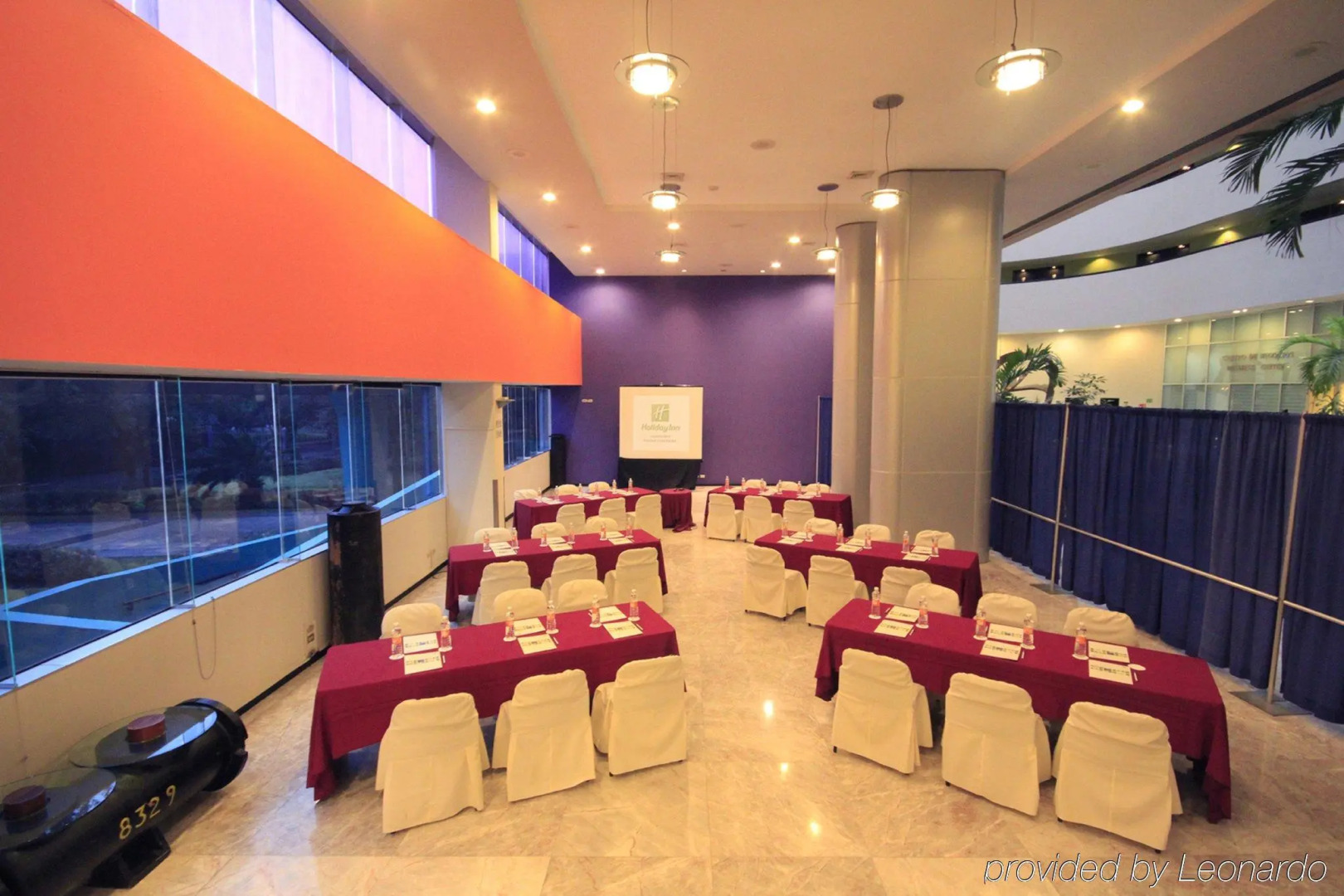 Holiday Inn Monterrey - Parque Fundidora by IHG