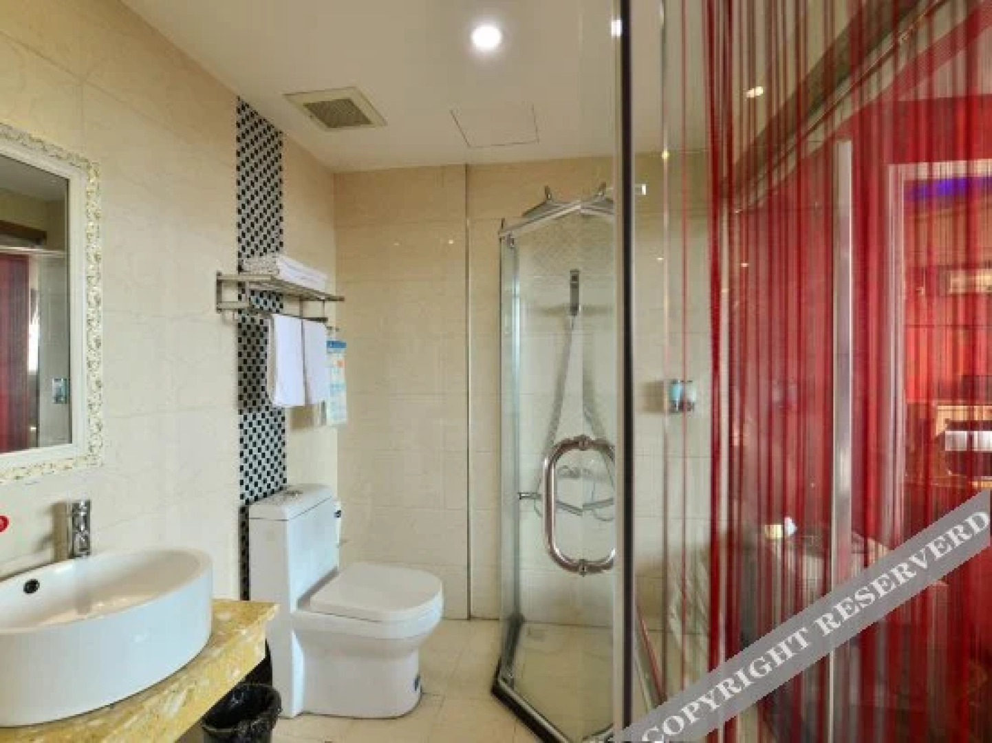 Yiwu Haidi Fashion Inn