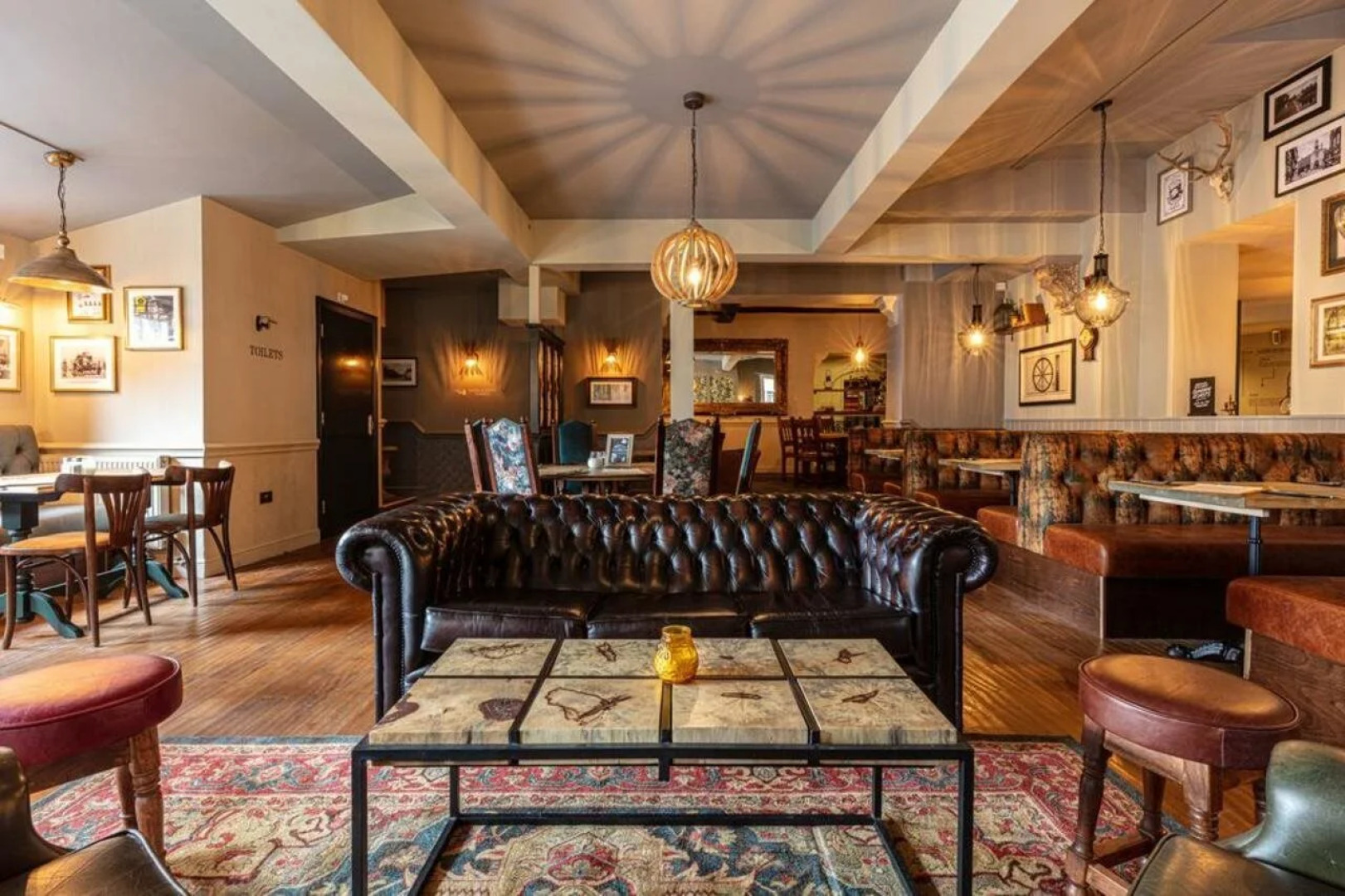 The Kings Arms and Royal Hotel, Godalming, Surrey