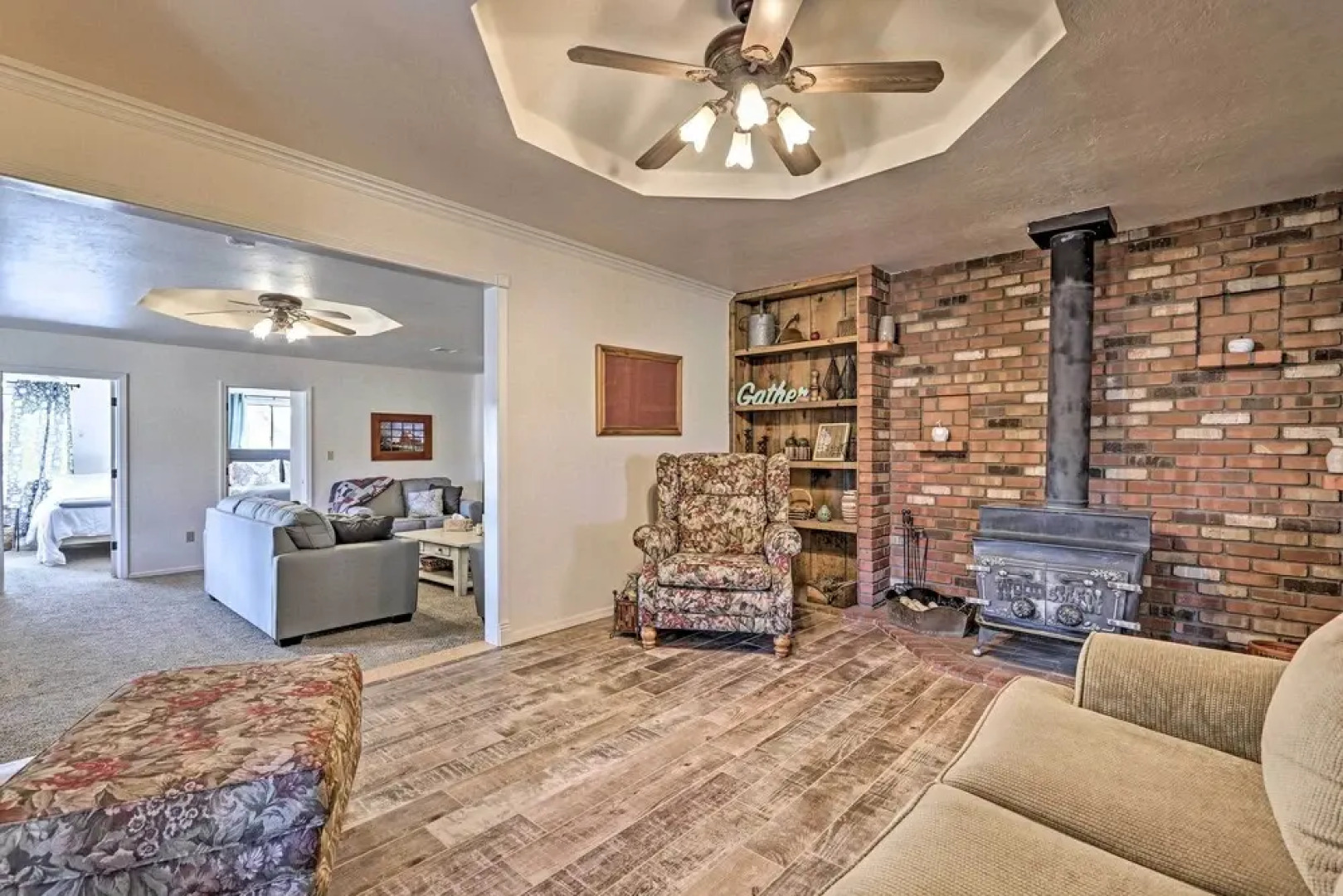 'the Eagar House' White Mountains Gem w/ Views!