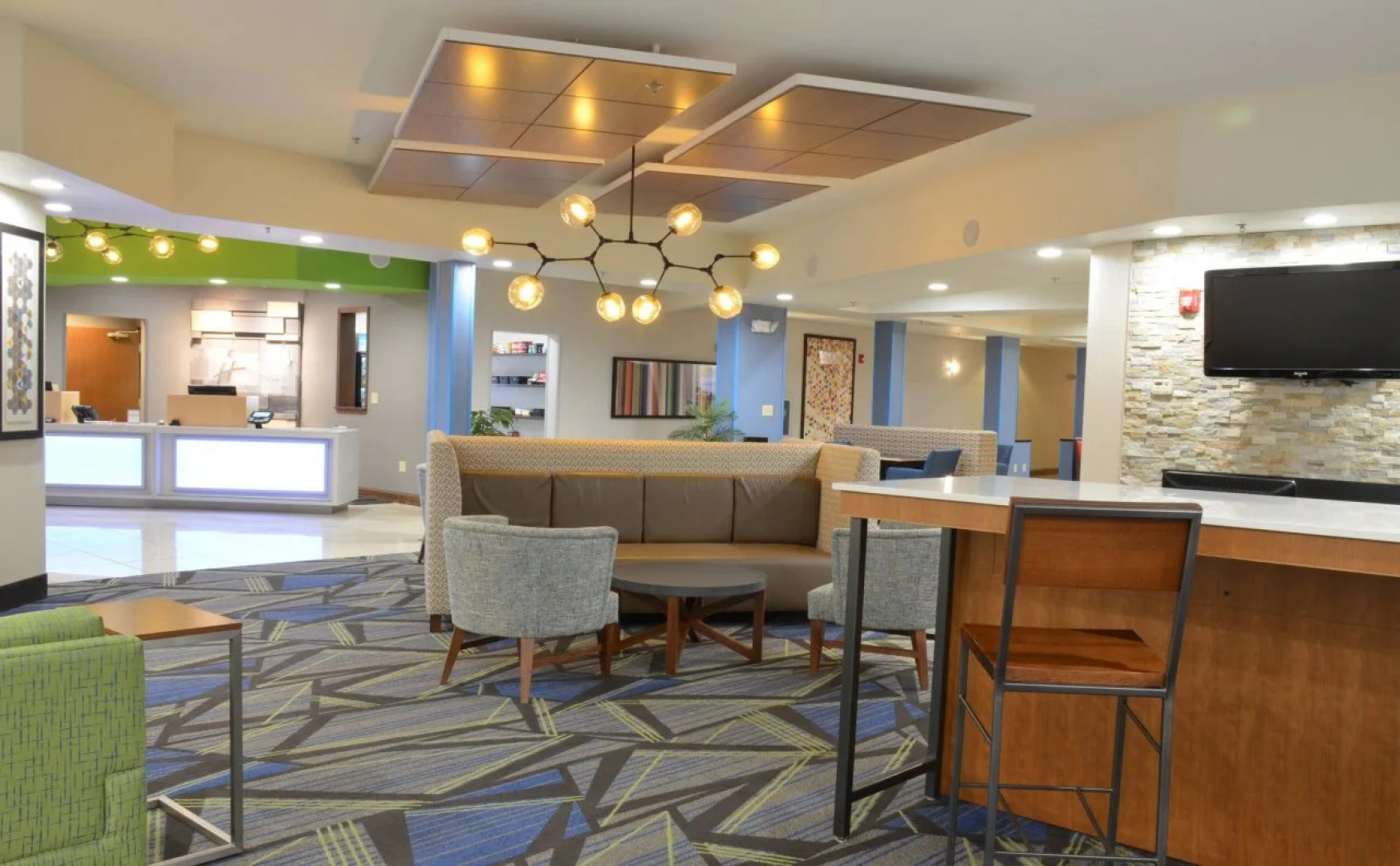 Holiday Inn Express Waterloo-Cedar Falls