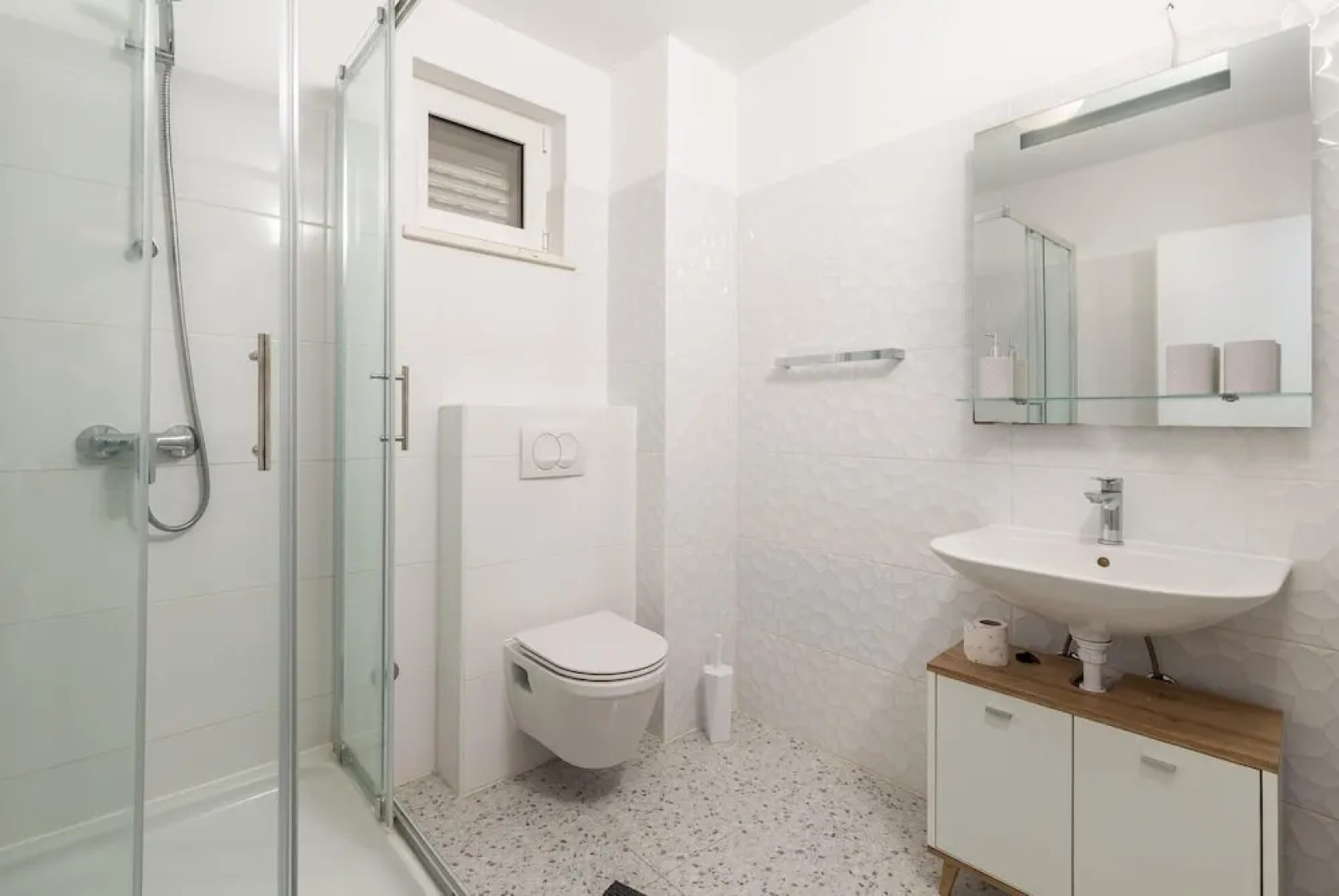 Awesome Apartment in Lukovo Sugarje With Wifi and 3 Bedrooms