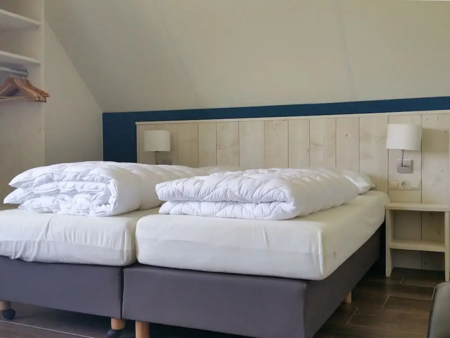 Beautiful Group Accommodation With Facilities Near the sea