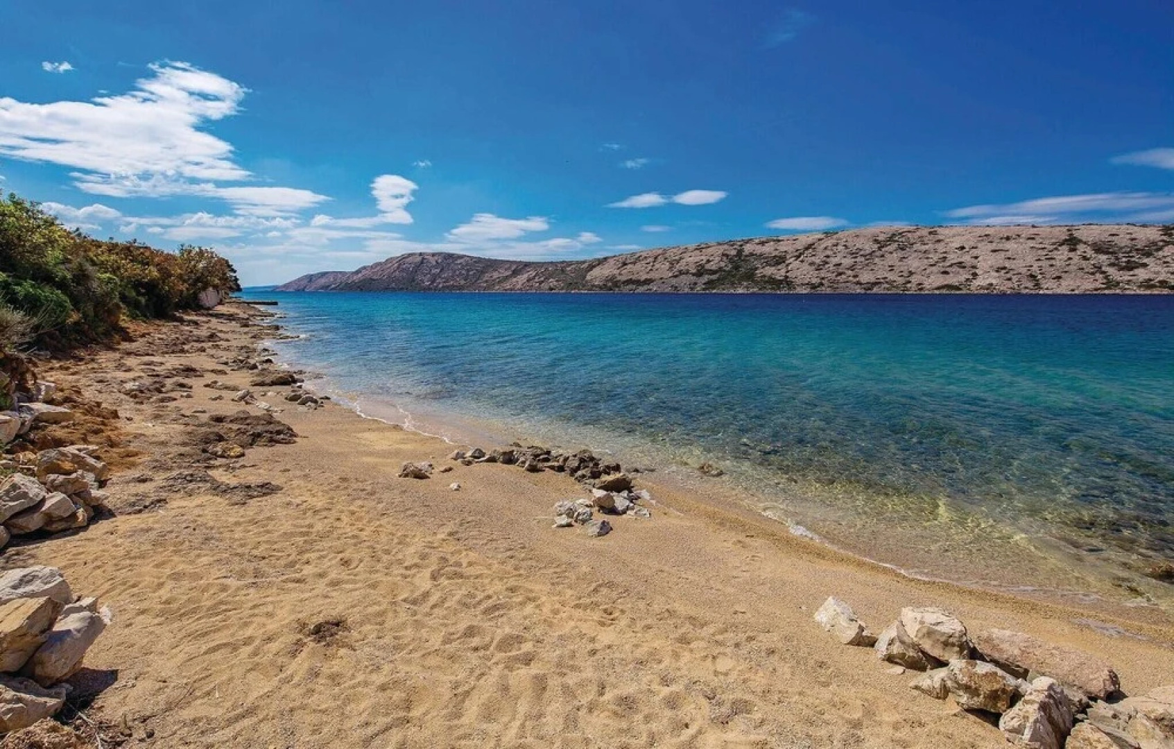 Amazing Home in Barbat na Rabu With 6 Bedrooms, Jacuzzi and Outdoor Swimming Pool