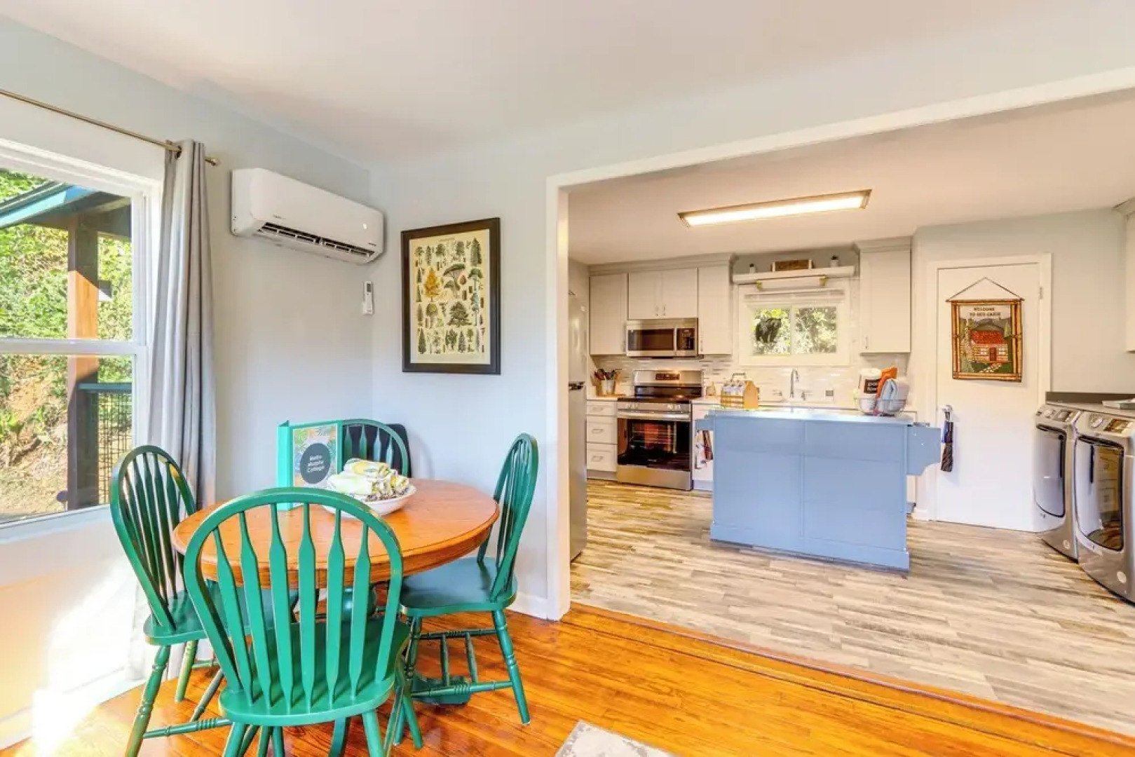 < 1 Mi to Dtwn: Pet-friendly Cabin in Murphy!