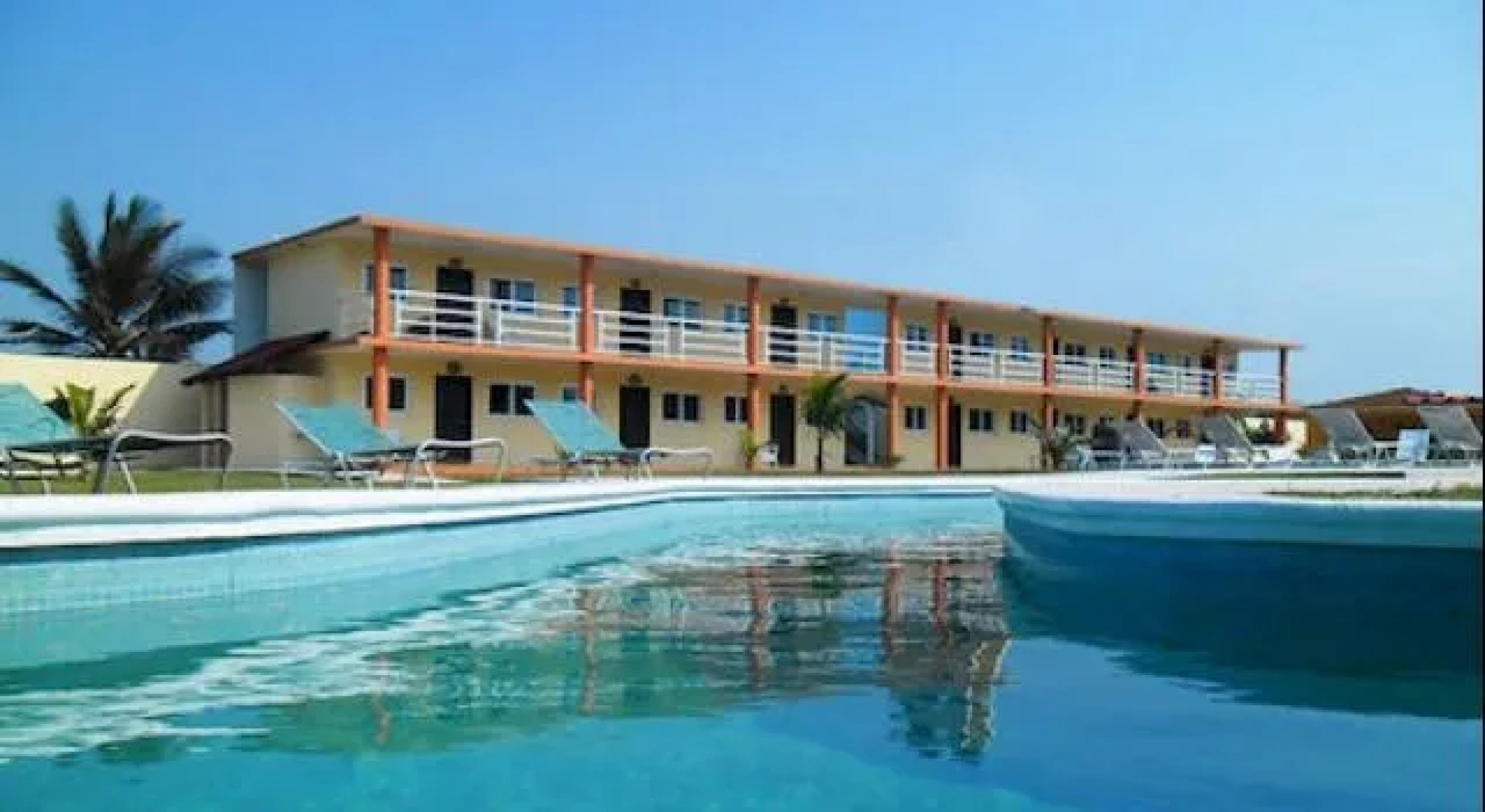 Hotel La Roca Natural