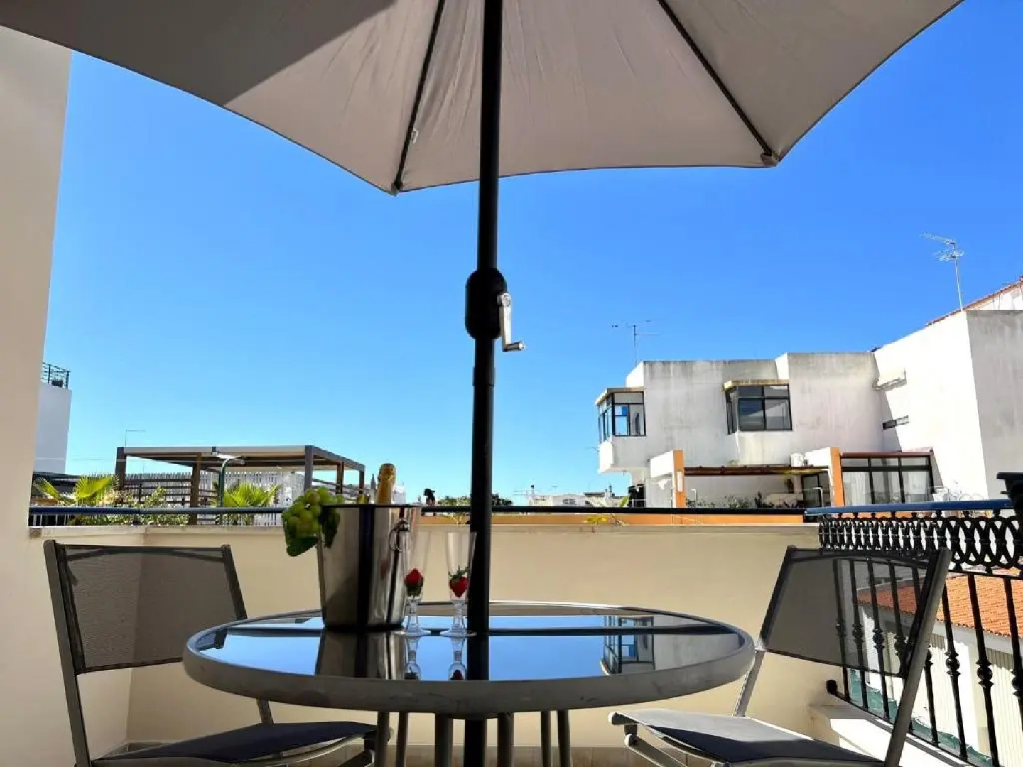 Loulé Central House by Homing