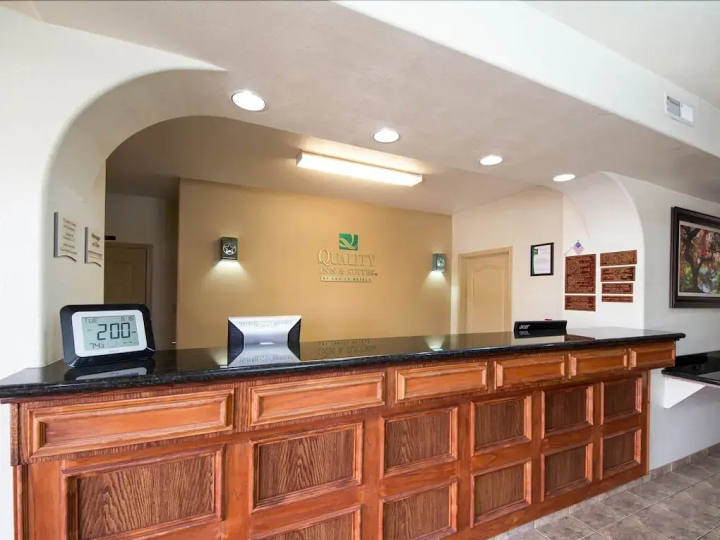 Quality Inn & Suites