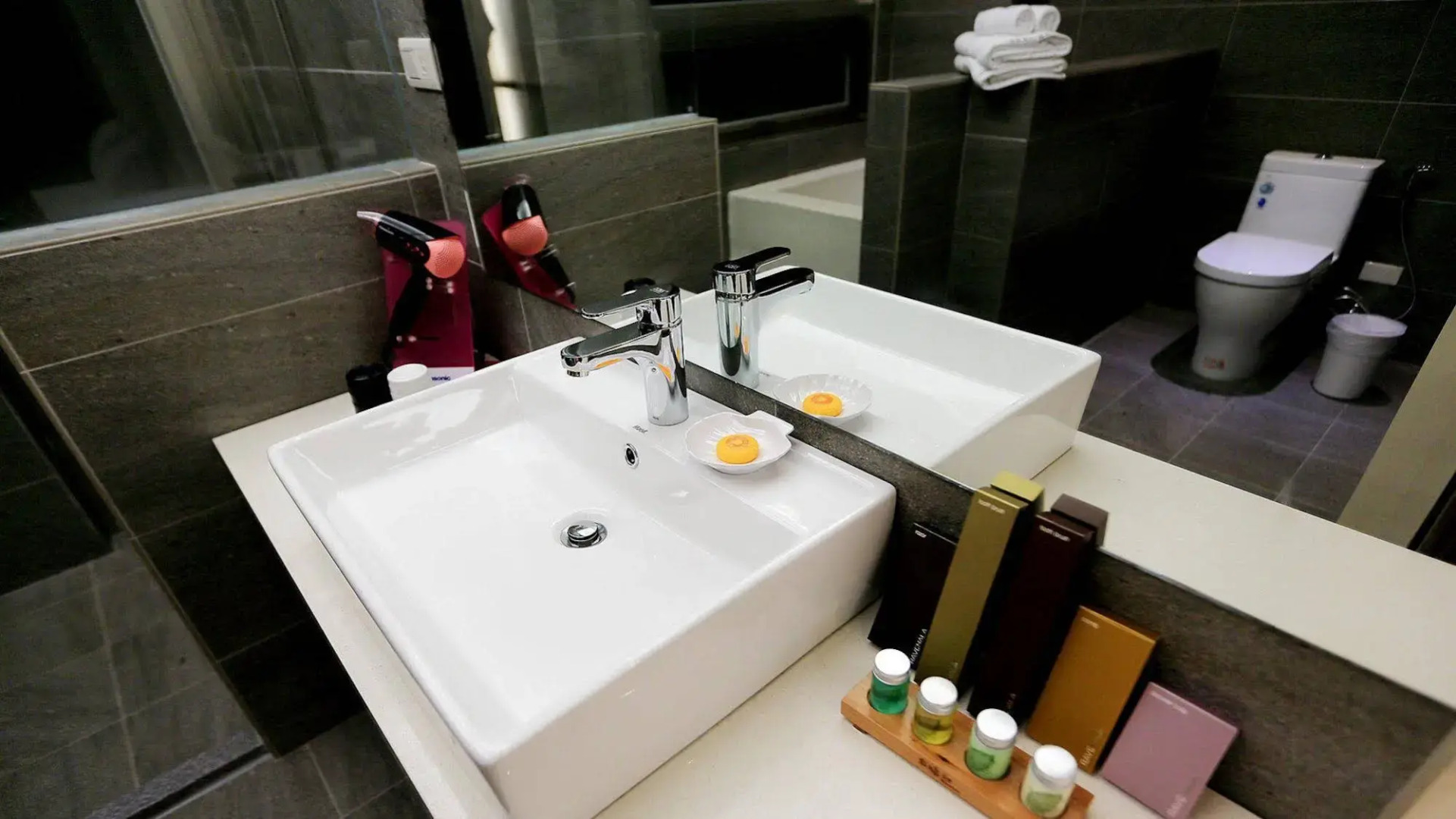 Station 100 Meter B&B