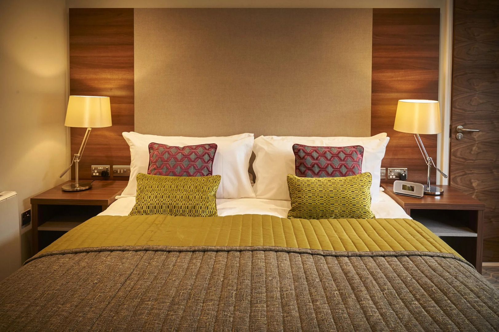 Drift Inn (Formerly The Waterfront Hotel)