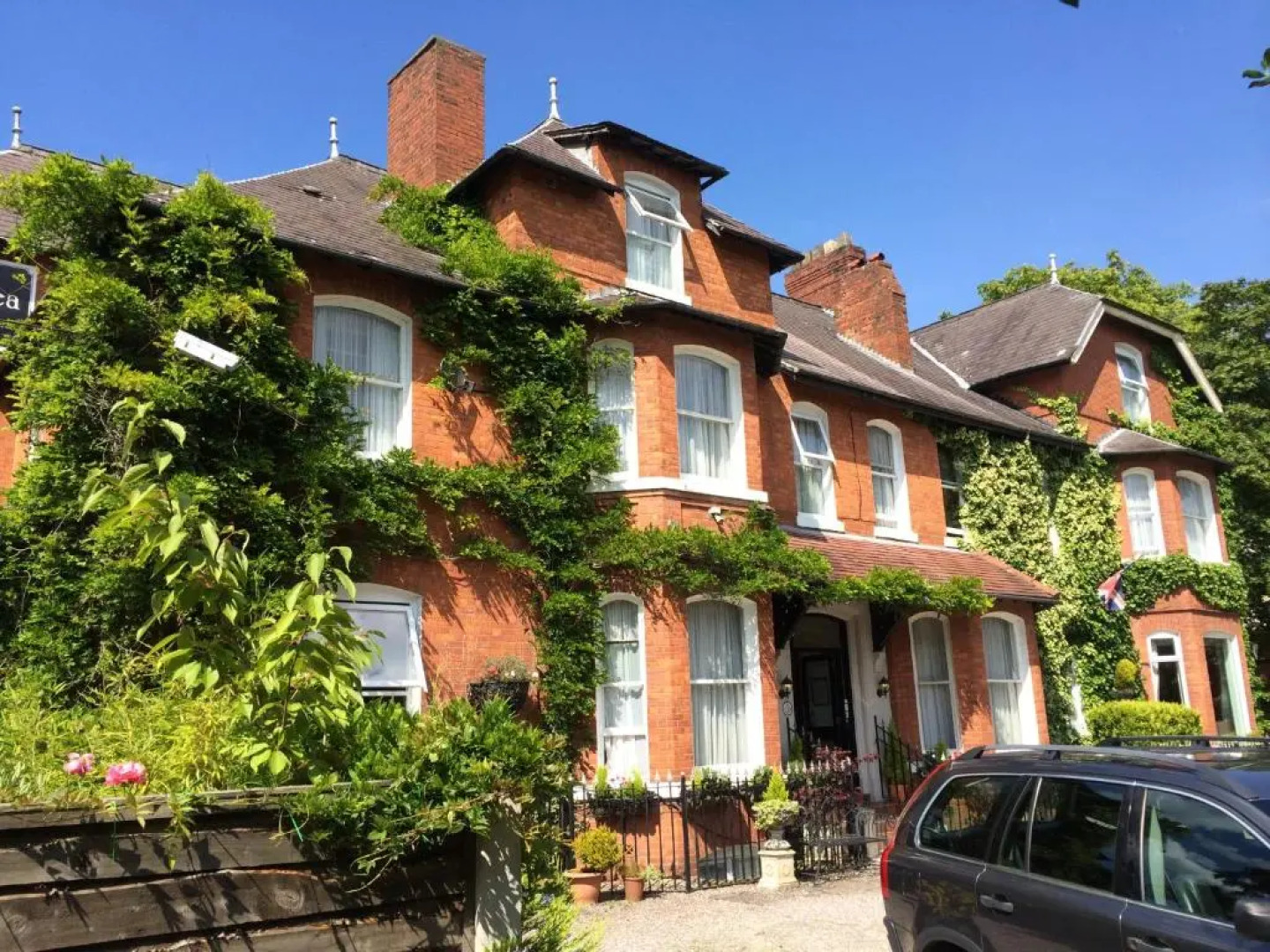 Cheshire Hospitality Ltd T/A Lennox Lea Studios & Apartments