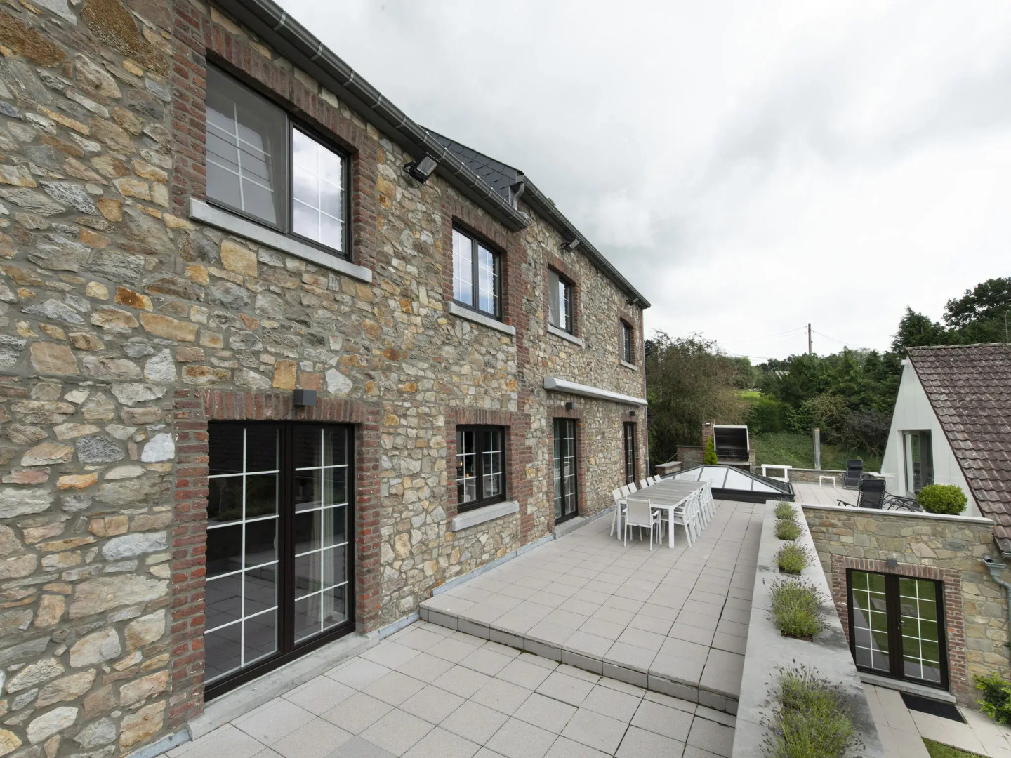 Luxury villa with heated pool, close to Maastricht and Liège