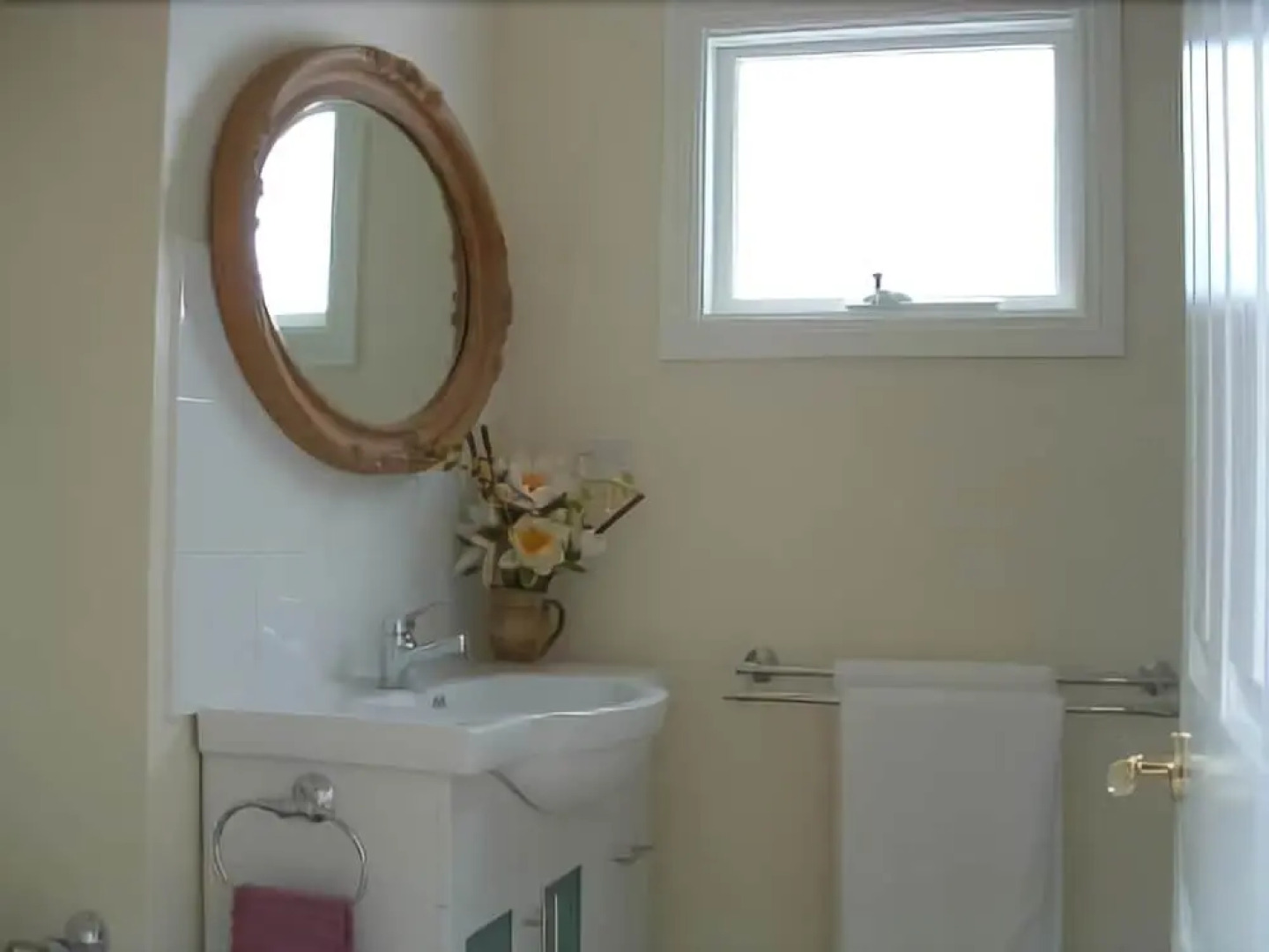 Huonville Guesthouse