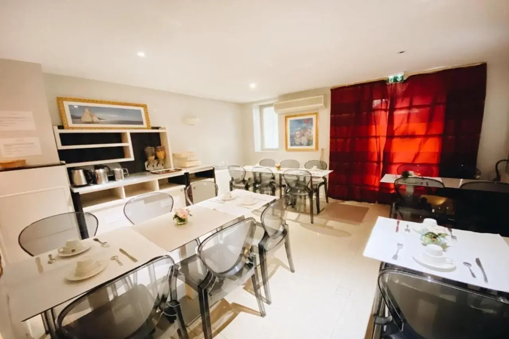 Отель Bellevue Paris Montmartre