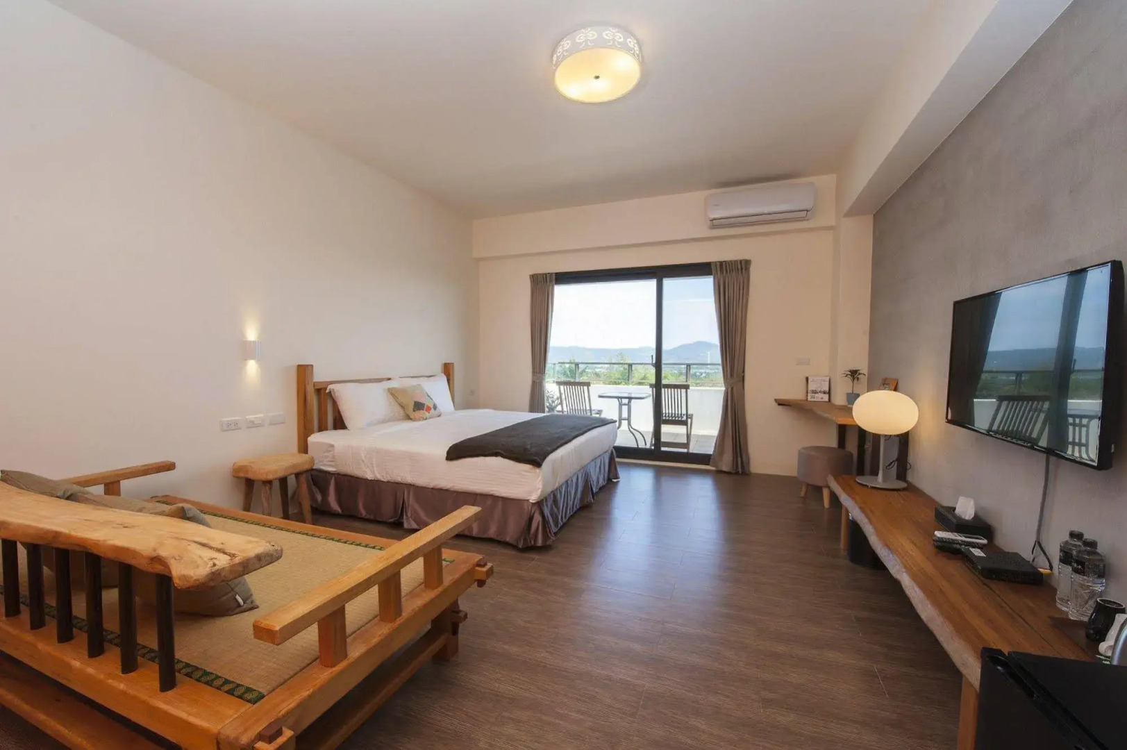 The Tree Bed and Breakfast