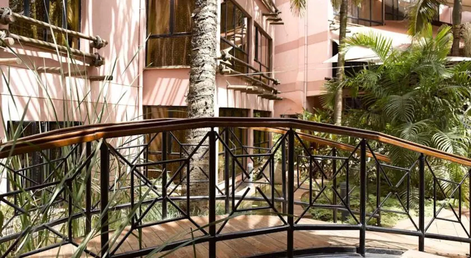 Wasini Luxury Suites & Hotels