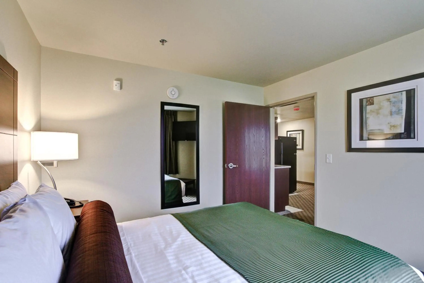 Cobblestone Hotel & Suites – Pulaski/Green Bay