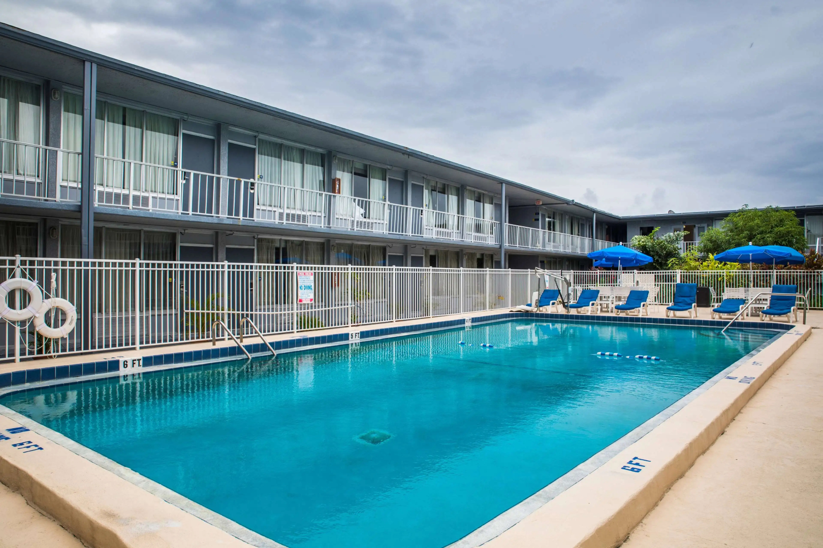 Days Inn by Wyndham Stuart