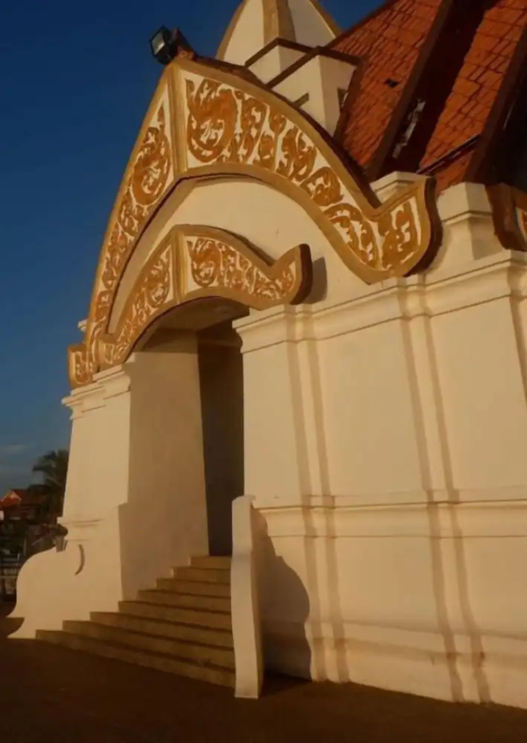 Santhong Rimkhong Hotel