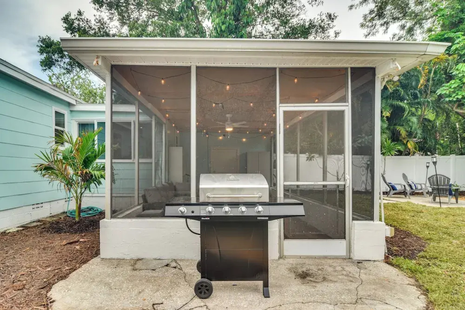 Pinellas Park Home: Swim, Golf, Grill & More!