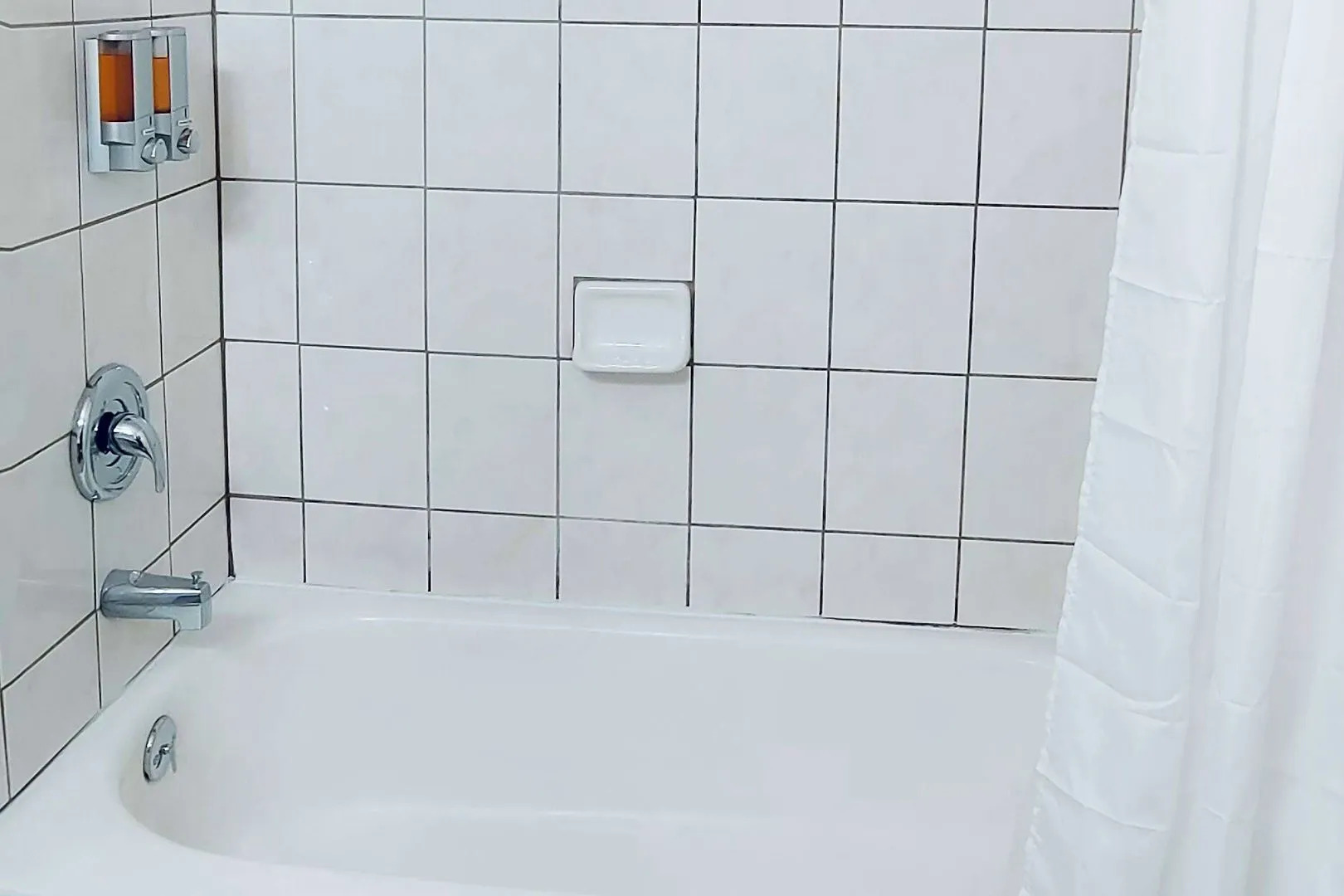 Oceanside Inn & Suites, a Days Inn by Wyndham