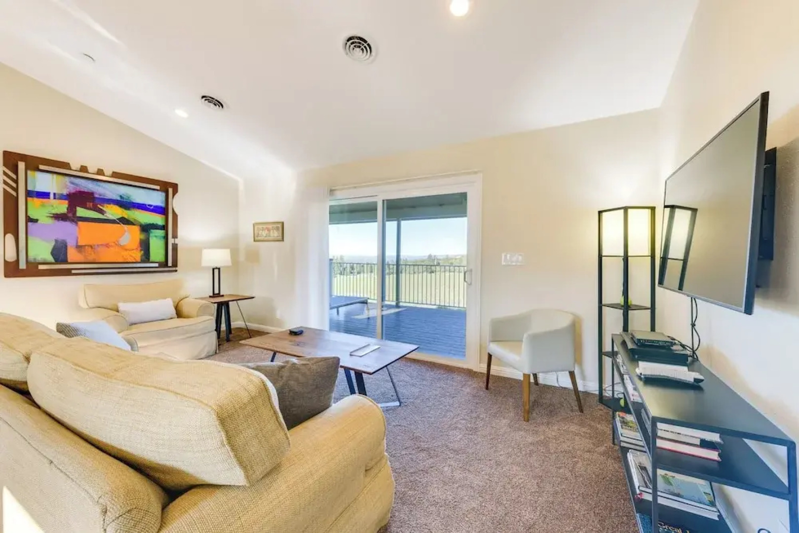 Kelseyville Cottage: Private Deck & On-site Winery