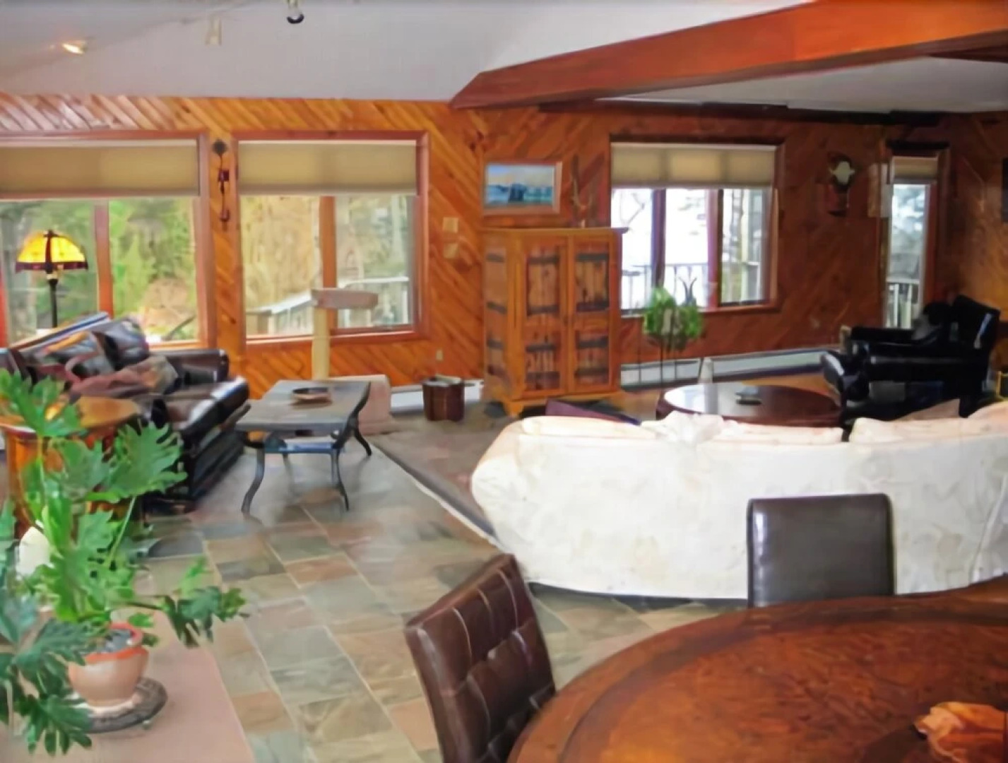 Coves End Surry - Three Bedroom Home with Hot Tub