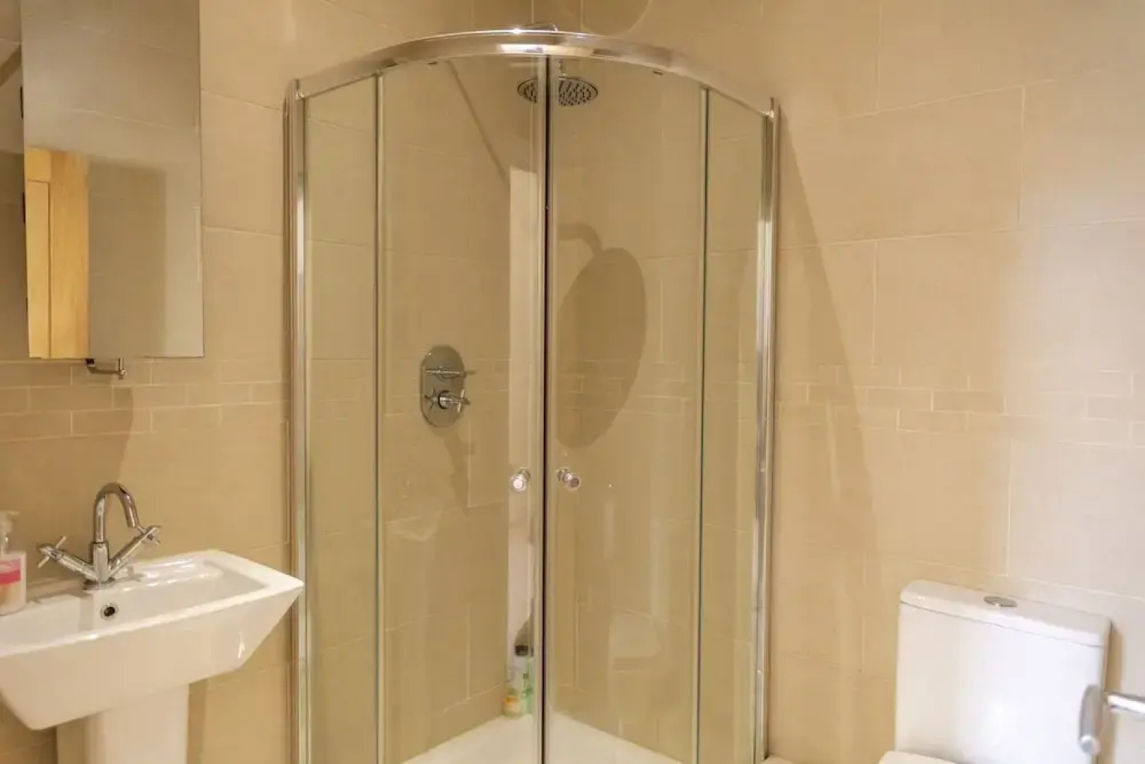 Luxury Apt No 1 - Two Bed Apartment