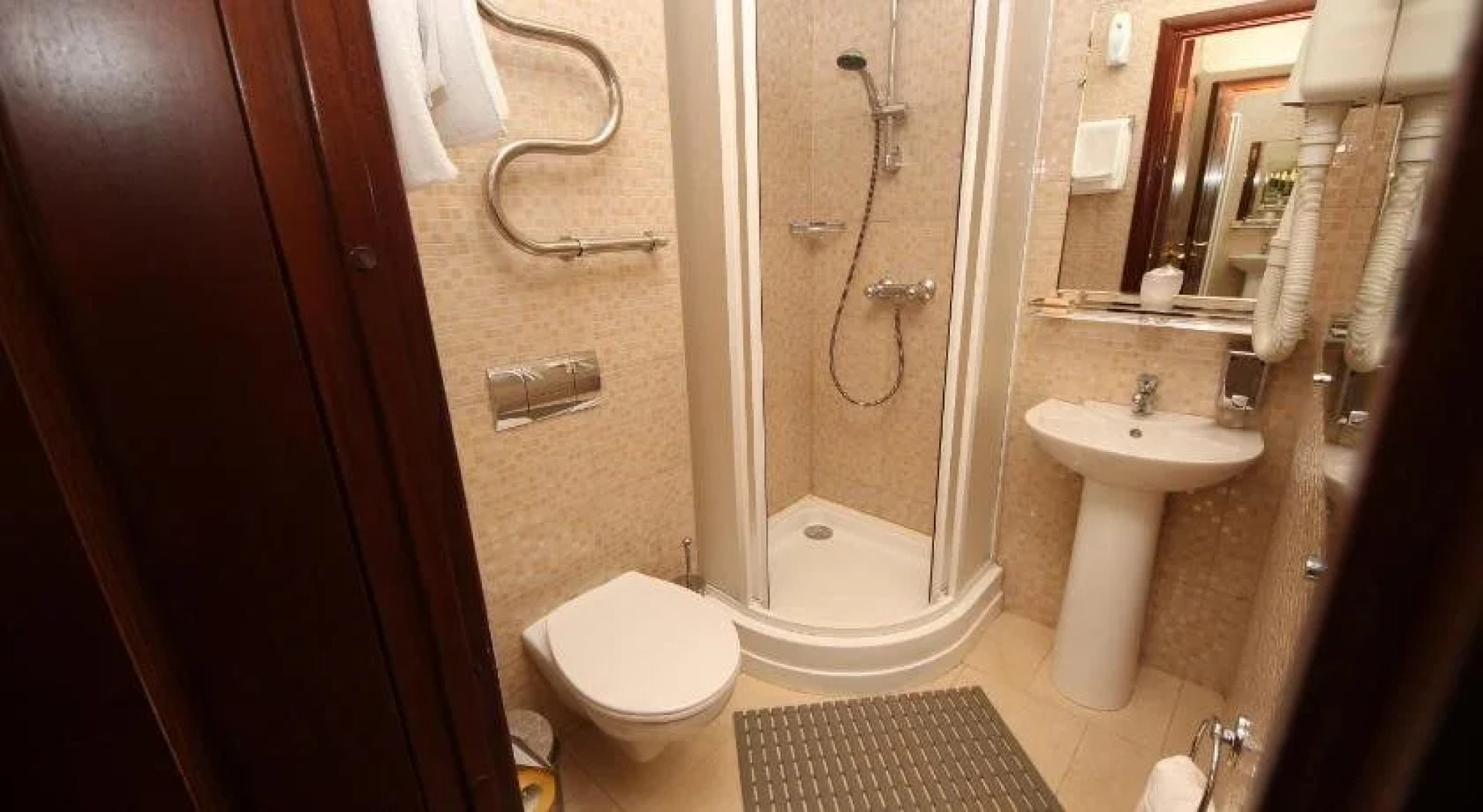 Невский двор