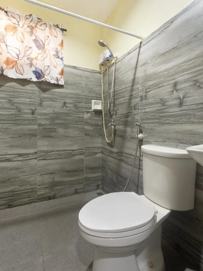 OYO 567 Blue Horizon Hostel Vaccinated Staff