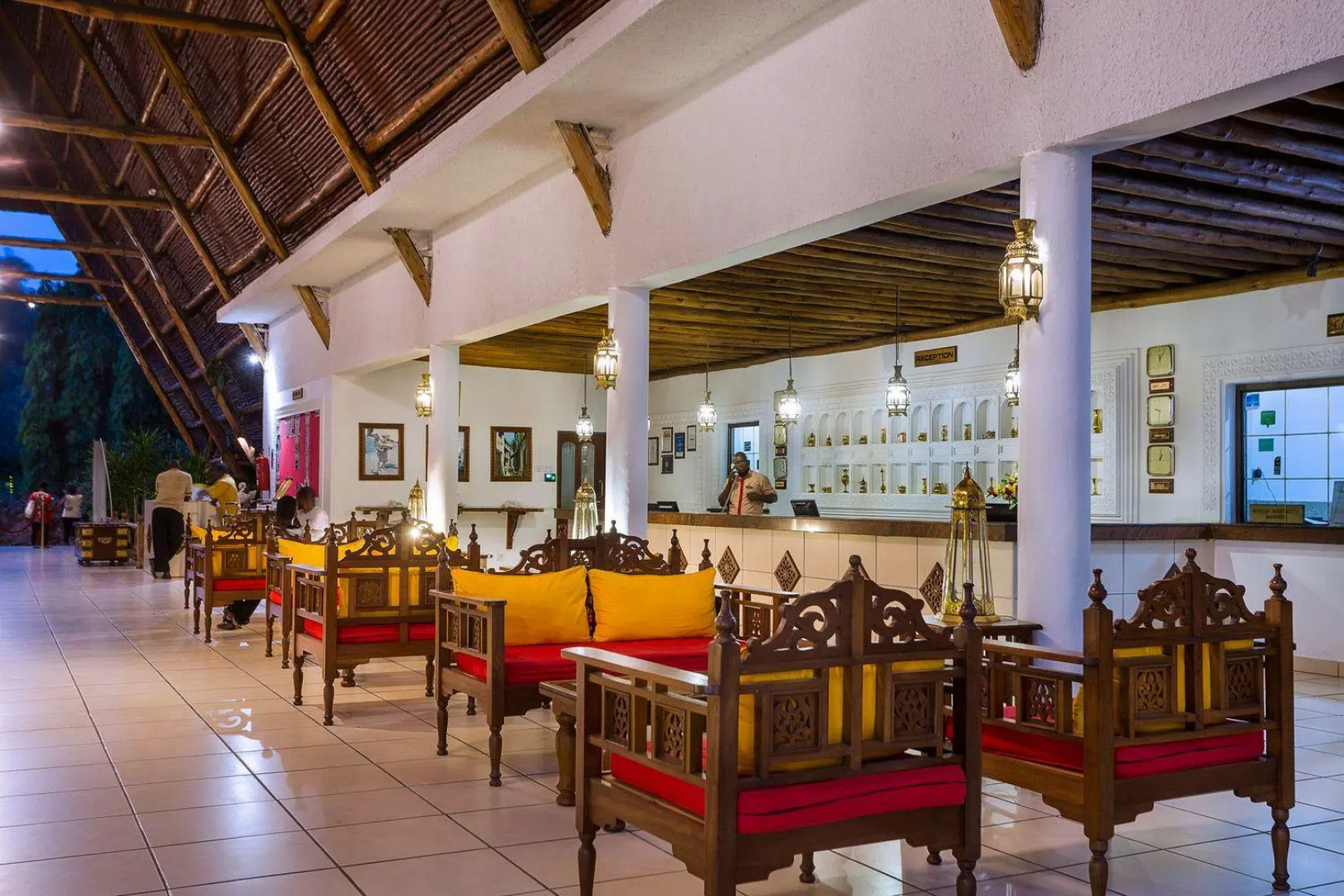 Travellers Beach Hotel & Club