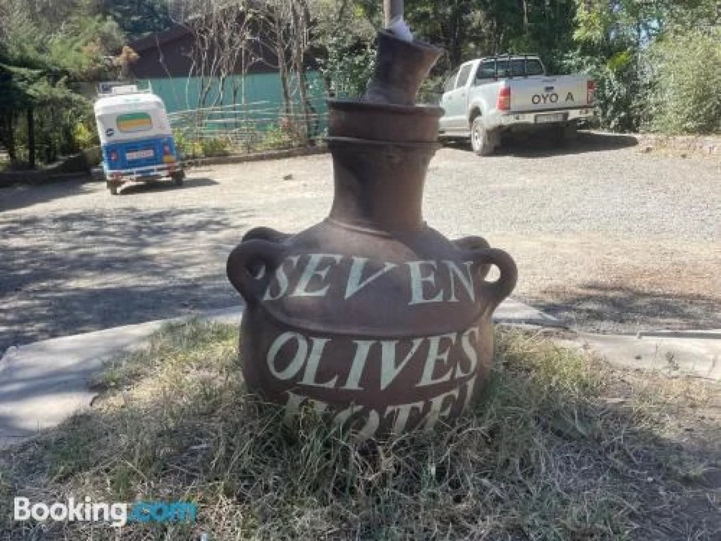 Seven Olives Hotel