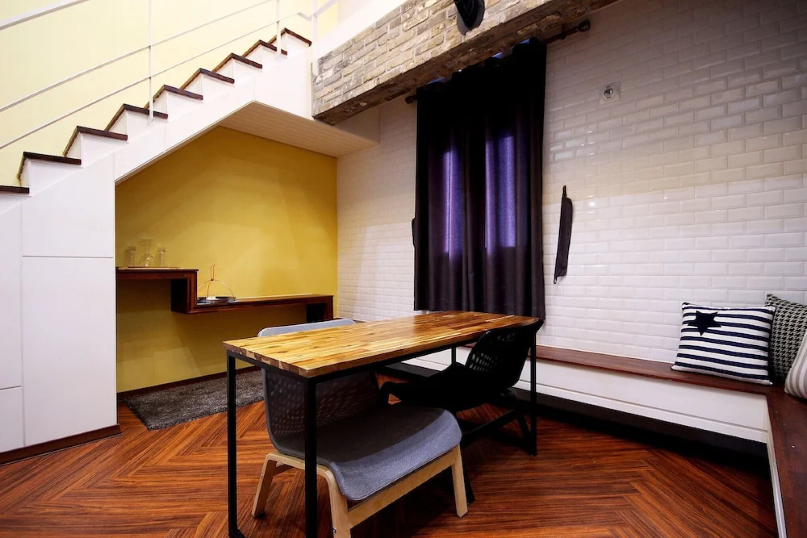 Iksan Roman Drive-in Hotel