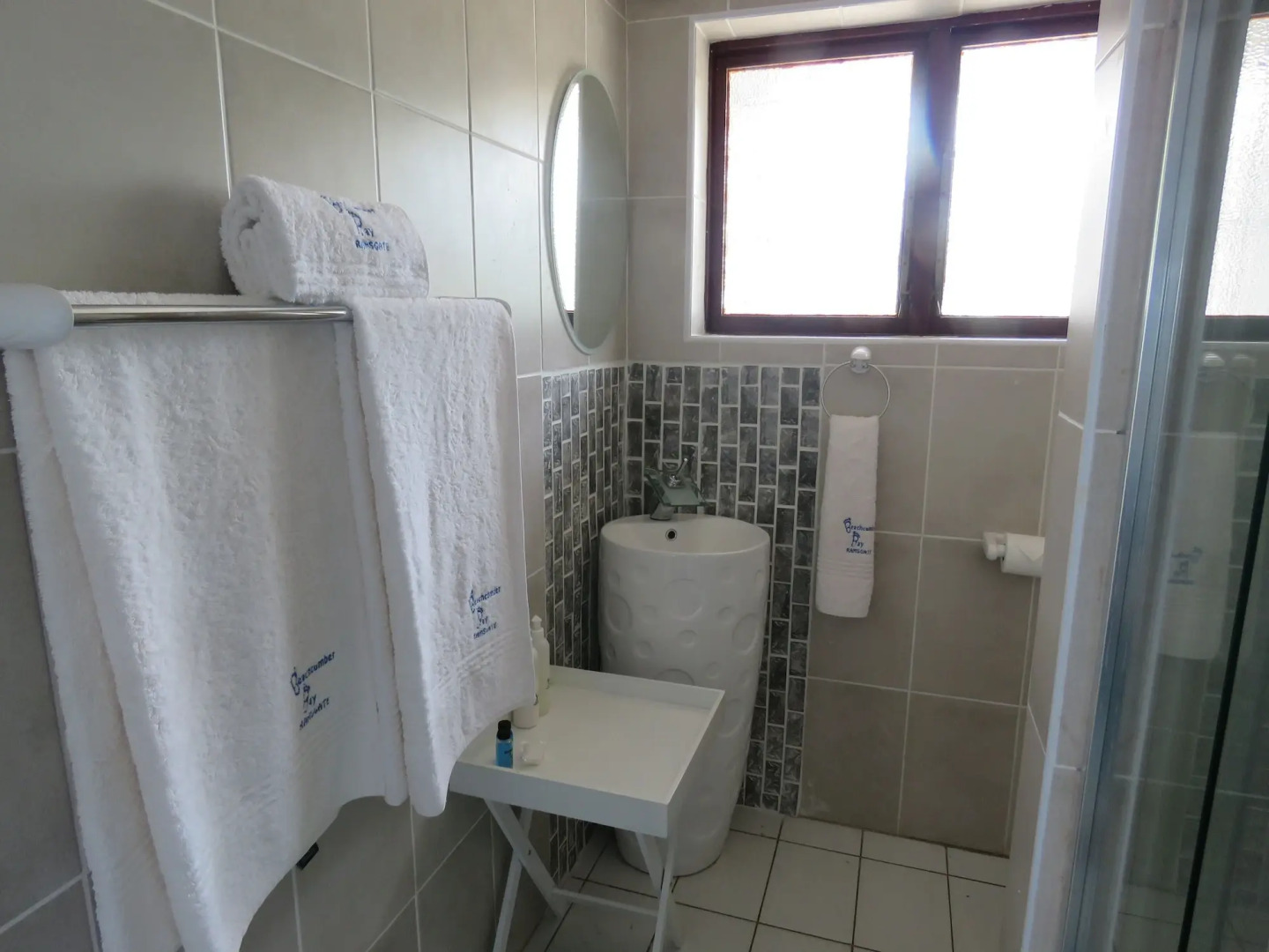 Beachcomber Bay - Guest House