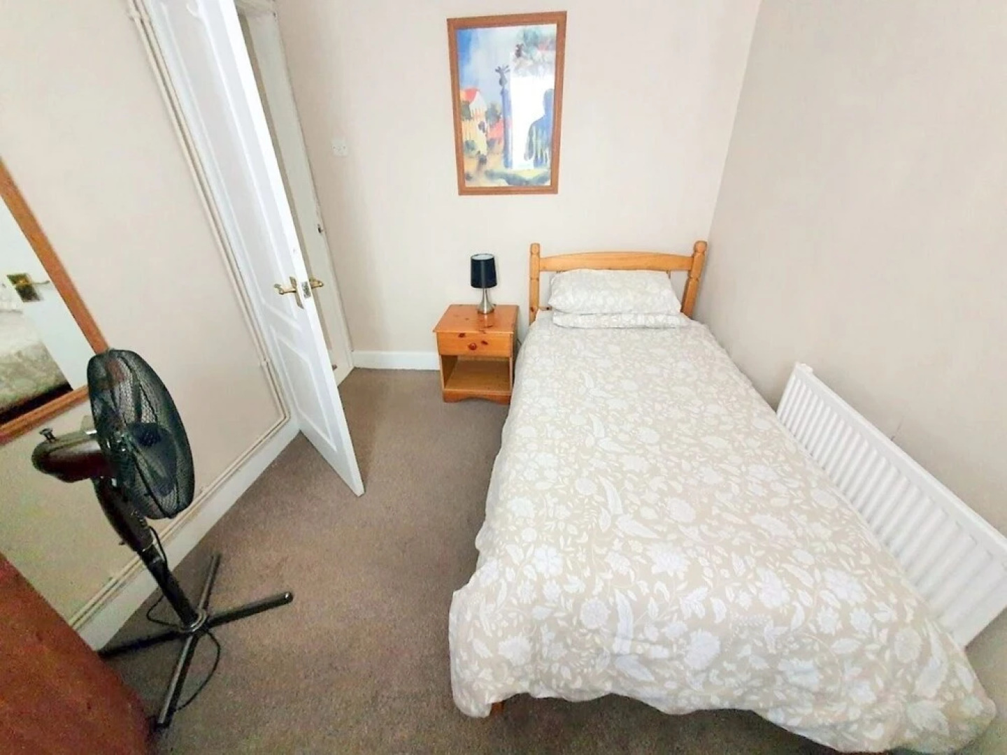 2-bed Flat With Superfast Wi-fi DW Lettings 9WW