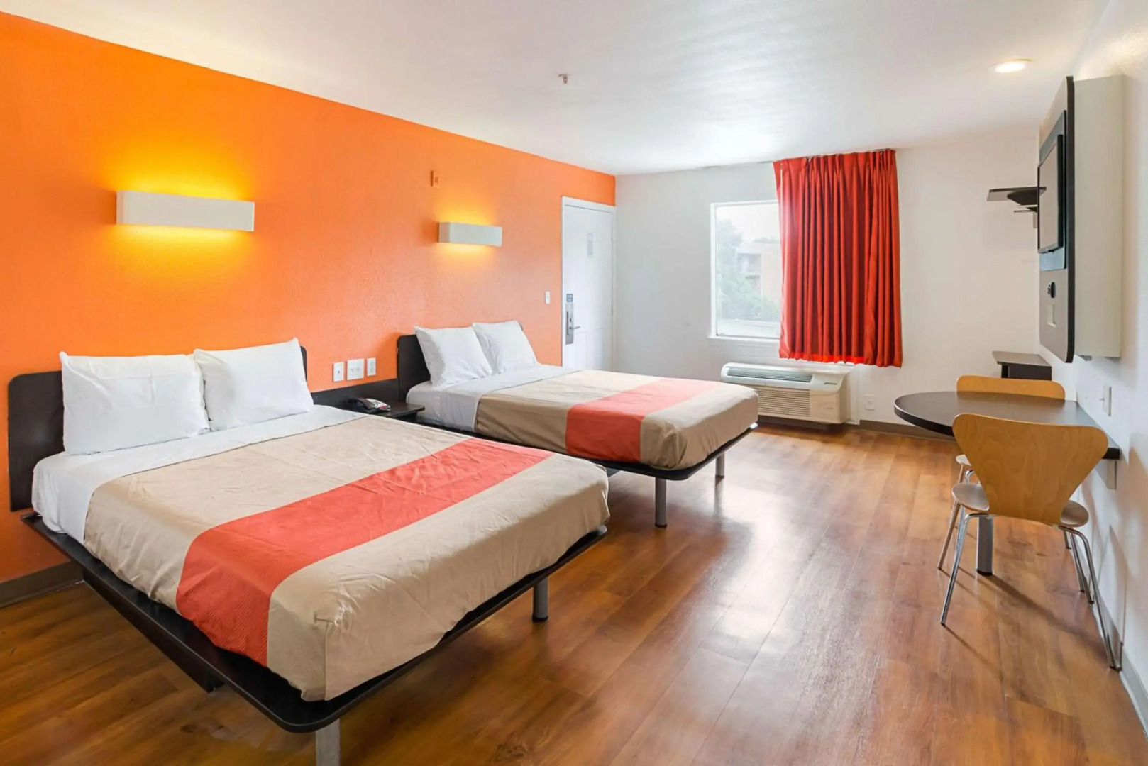 Motel 6 Grand Prairie, TX - Near Six Flags Drive