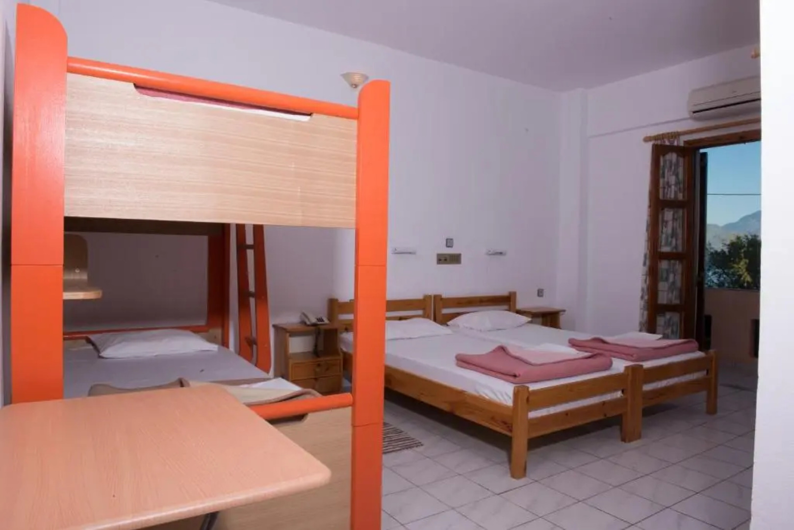 Alexander Beach Hotel