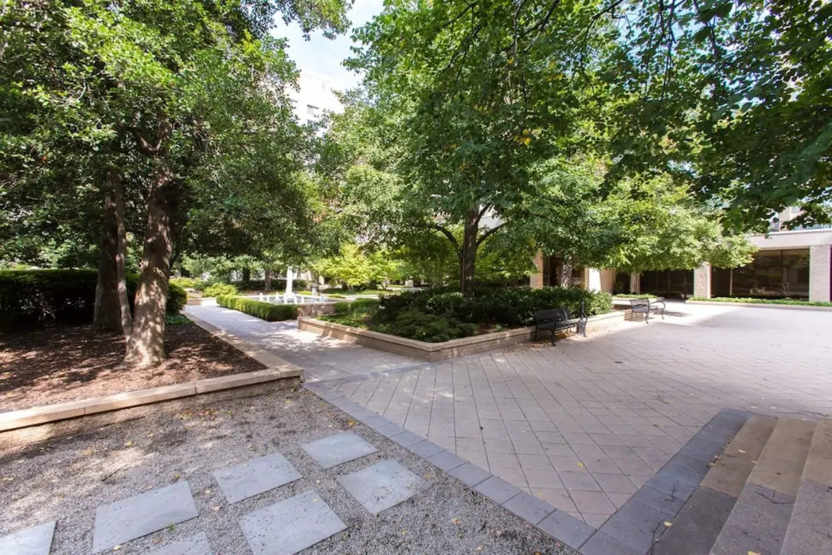 Reagan Airport Apartment