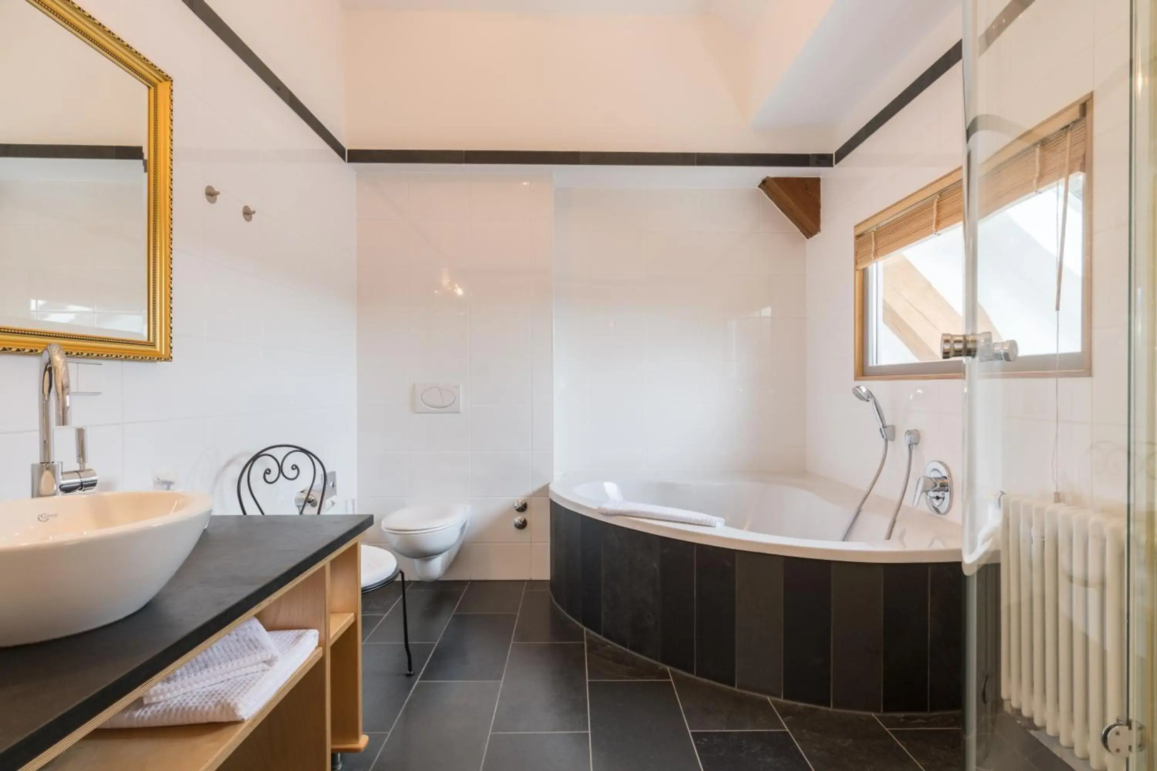 Hotel Restaurant Vinothek Lamm