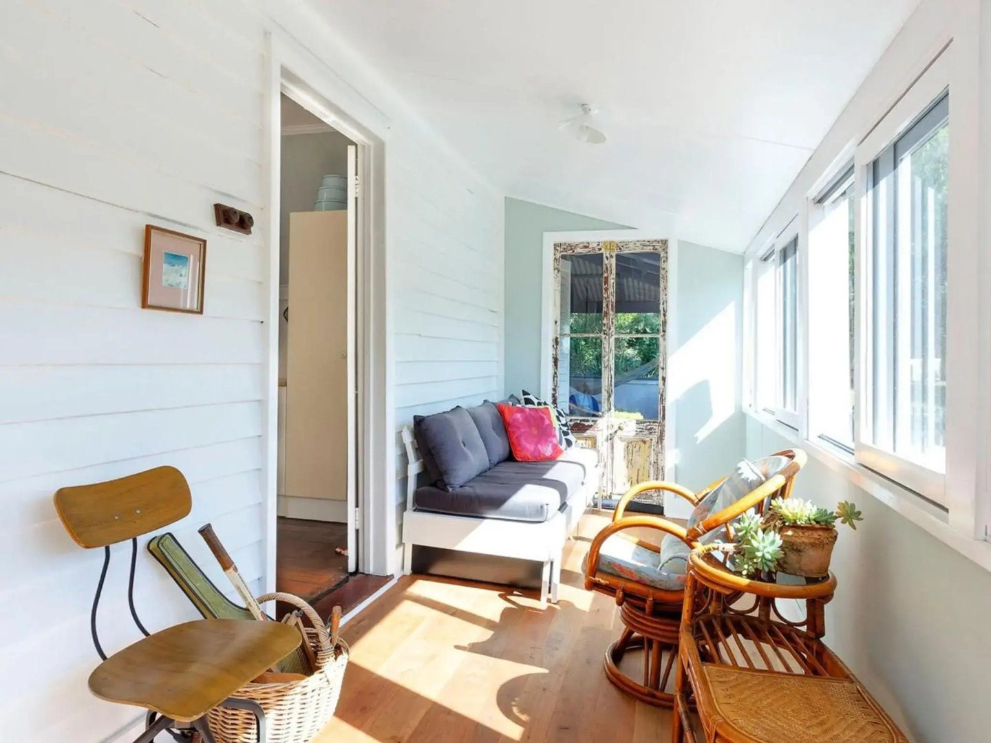 Witts Oasis Two traditional Tea Gardens cottages