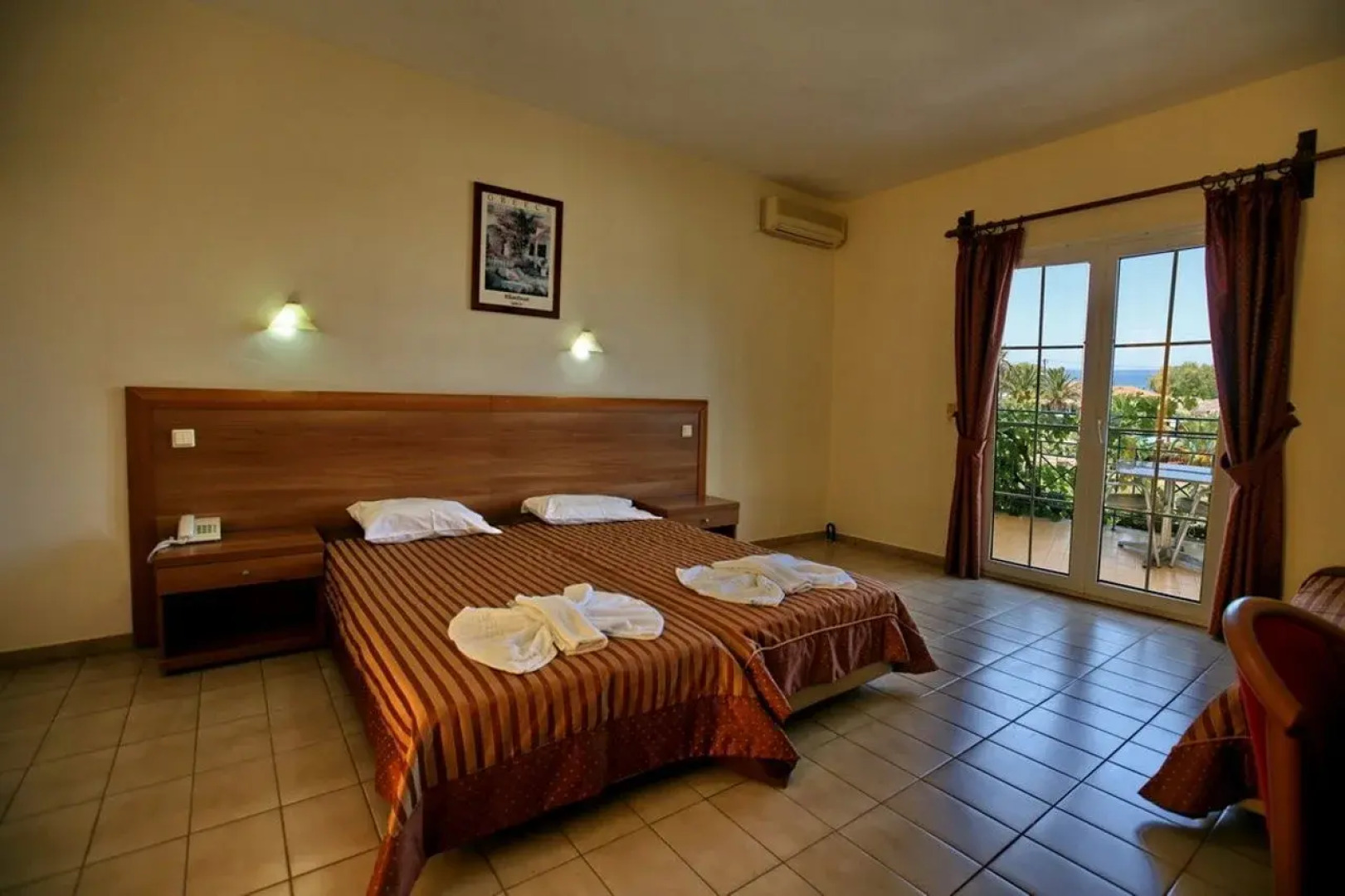 Anaxos Aparthotel