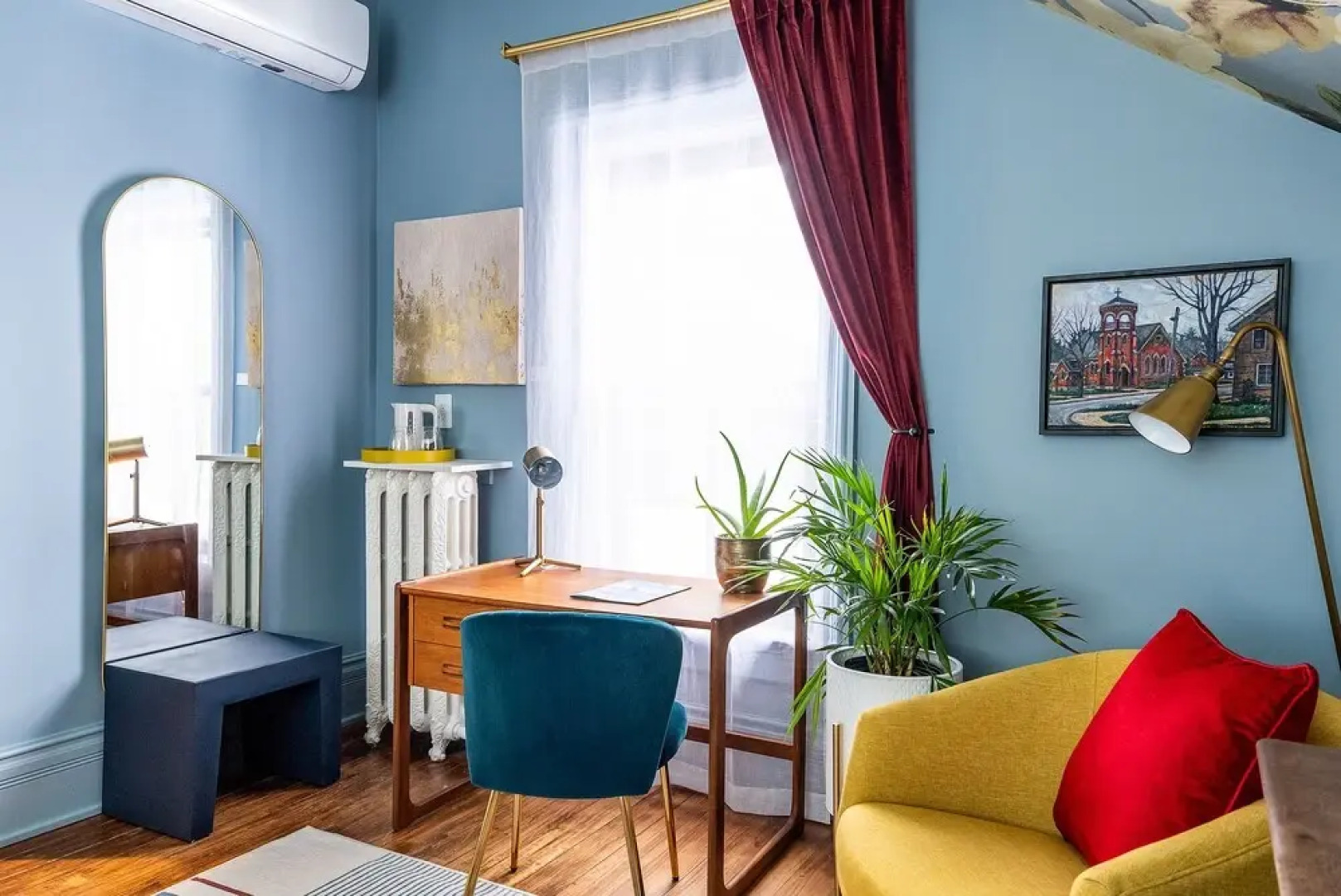 11 Rooms Boutique Hotel